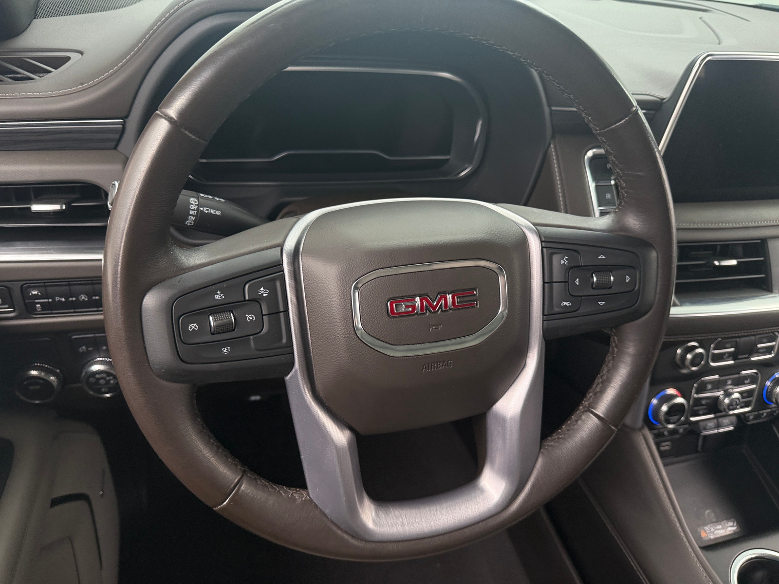 Thumbnail: 2023 GMC Yukon - 4