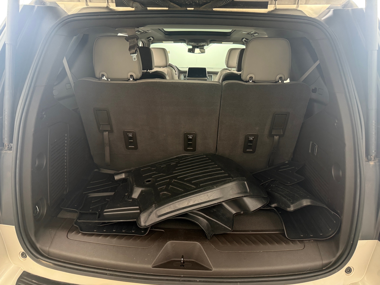 Thumbnail: 2023 GMC Yukon - 6