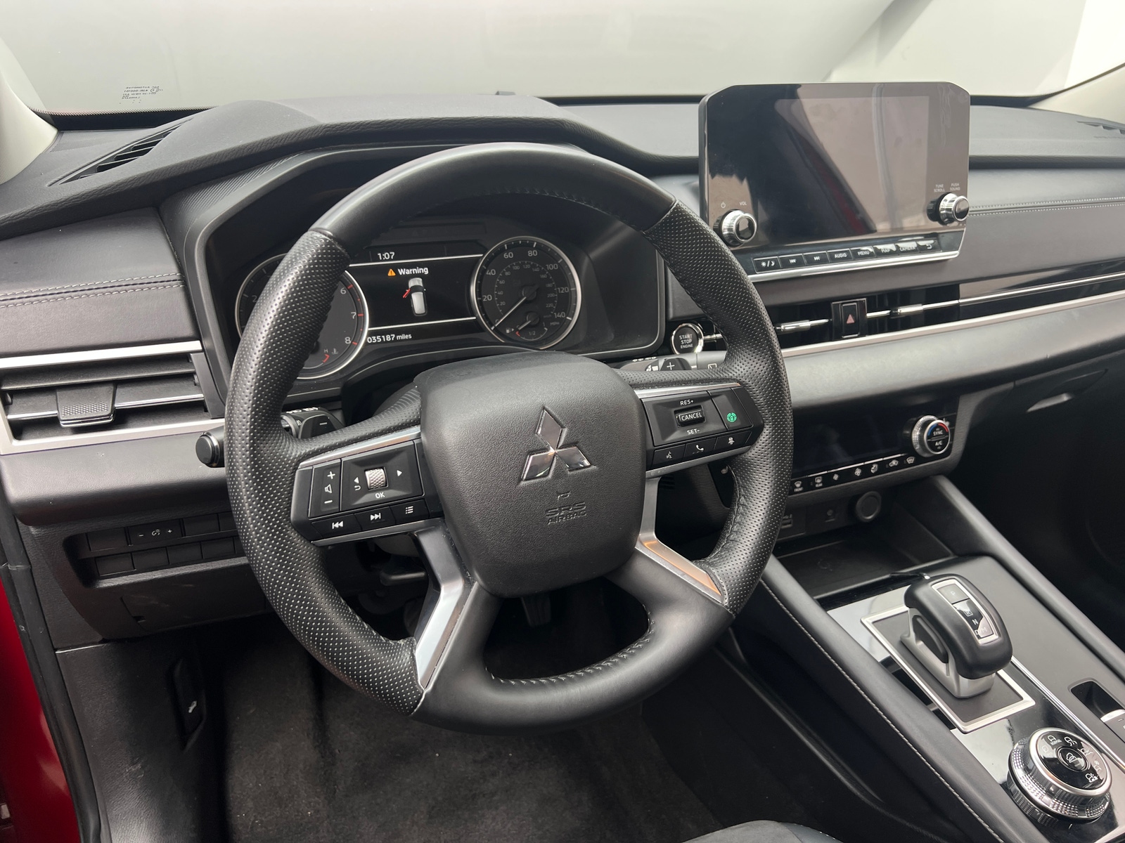 Thumbnail: 2024 Mitsubishi Outlander - 5