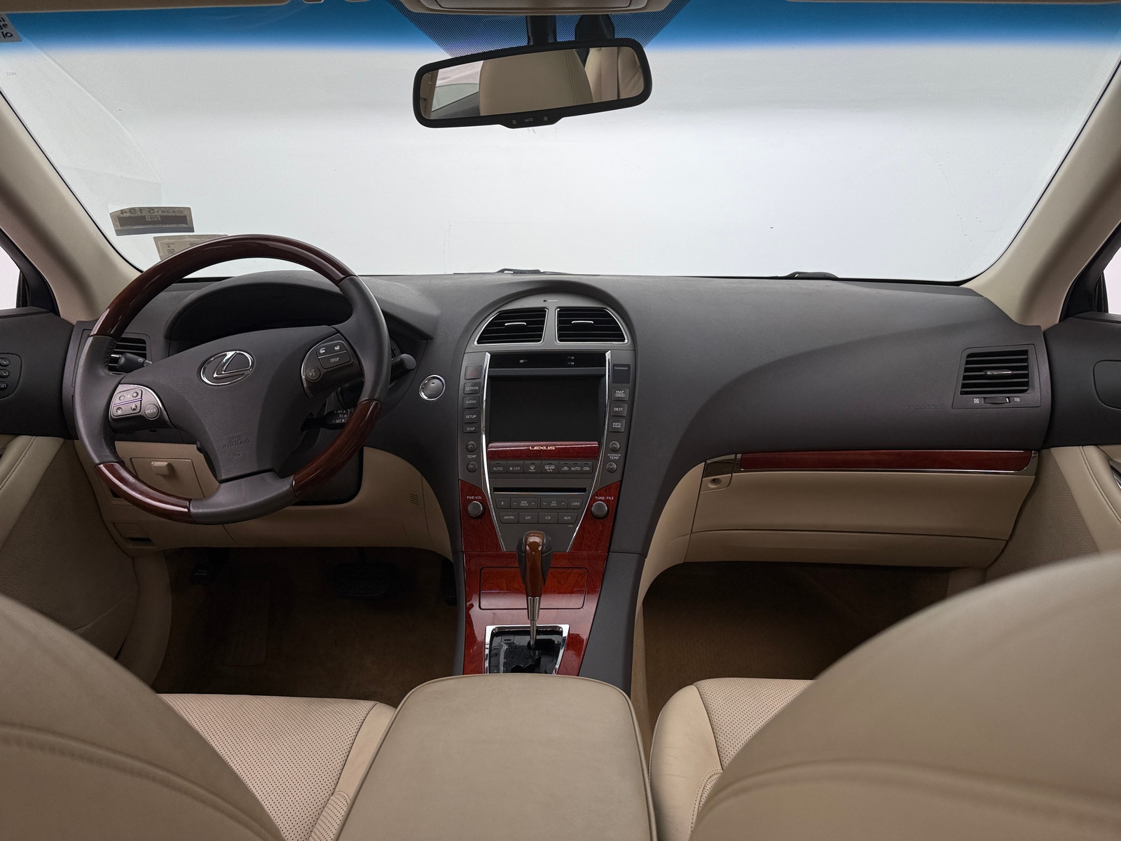 Thumbnail: 2011 Lexus ES - 2