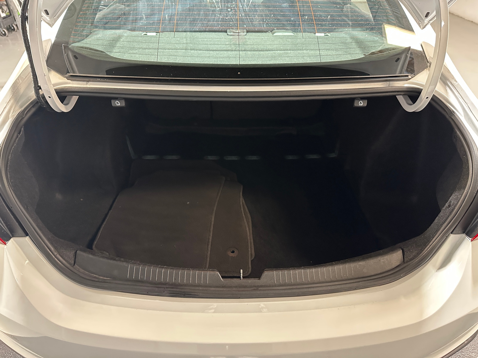 Thumbnail: 2023 Chevrolet Malibu - 7