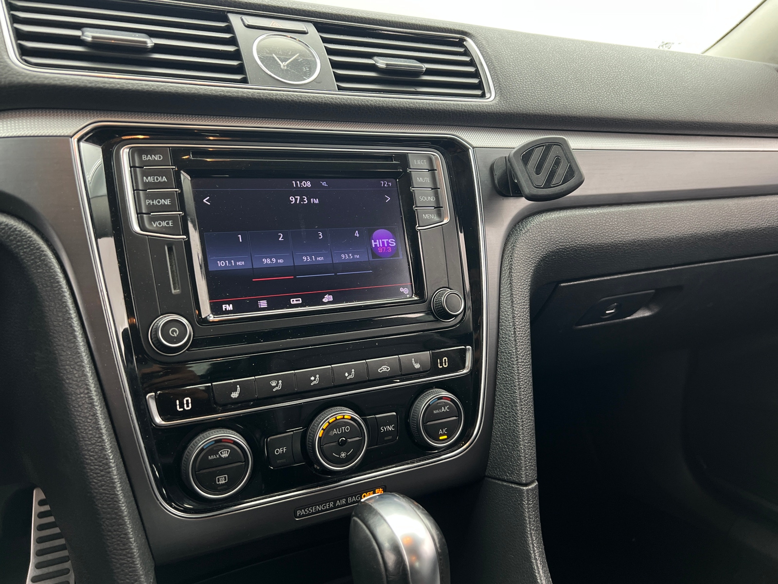 Thumbnail: 2017 Volkswagen Passat - 3