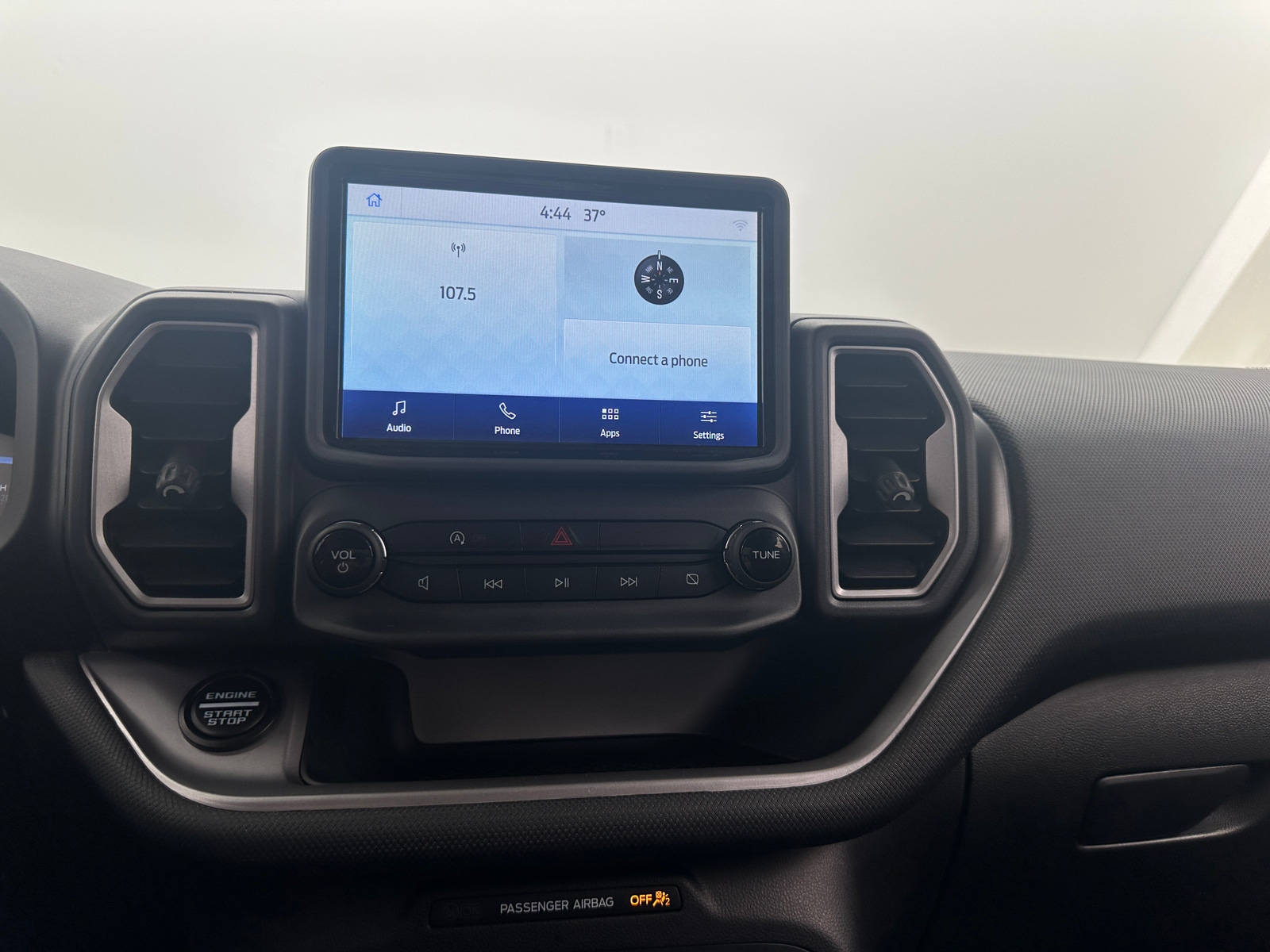 Thumbnail: 2022 Ford Bronco Sport - 4