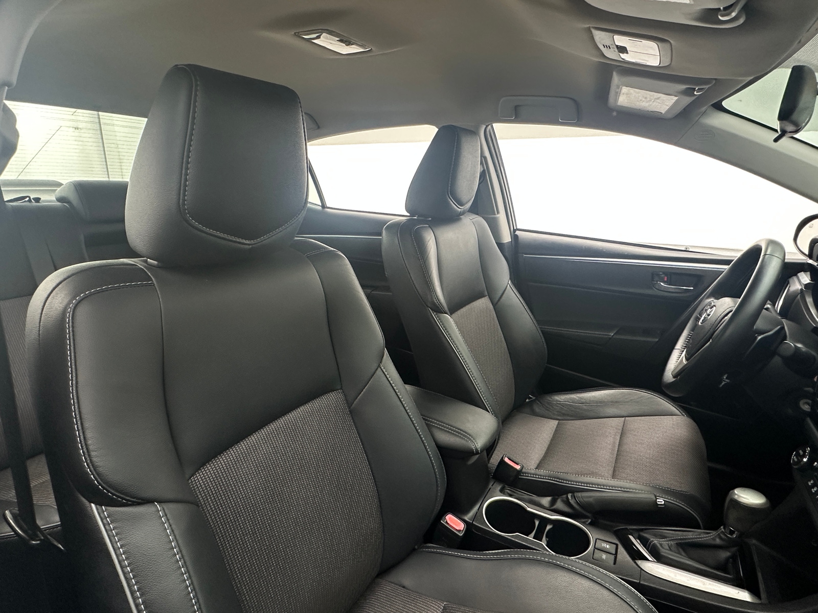 Thumbnail: 2015 Toyota Corolla - 2