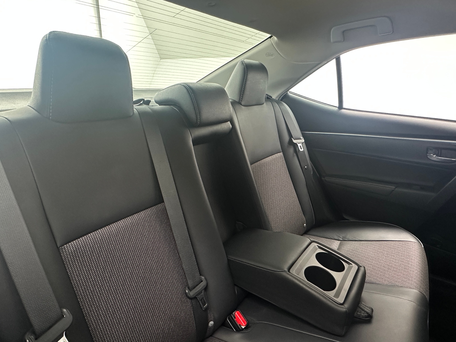 Thumbnail: 2015 Toyota Corolla - 6