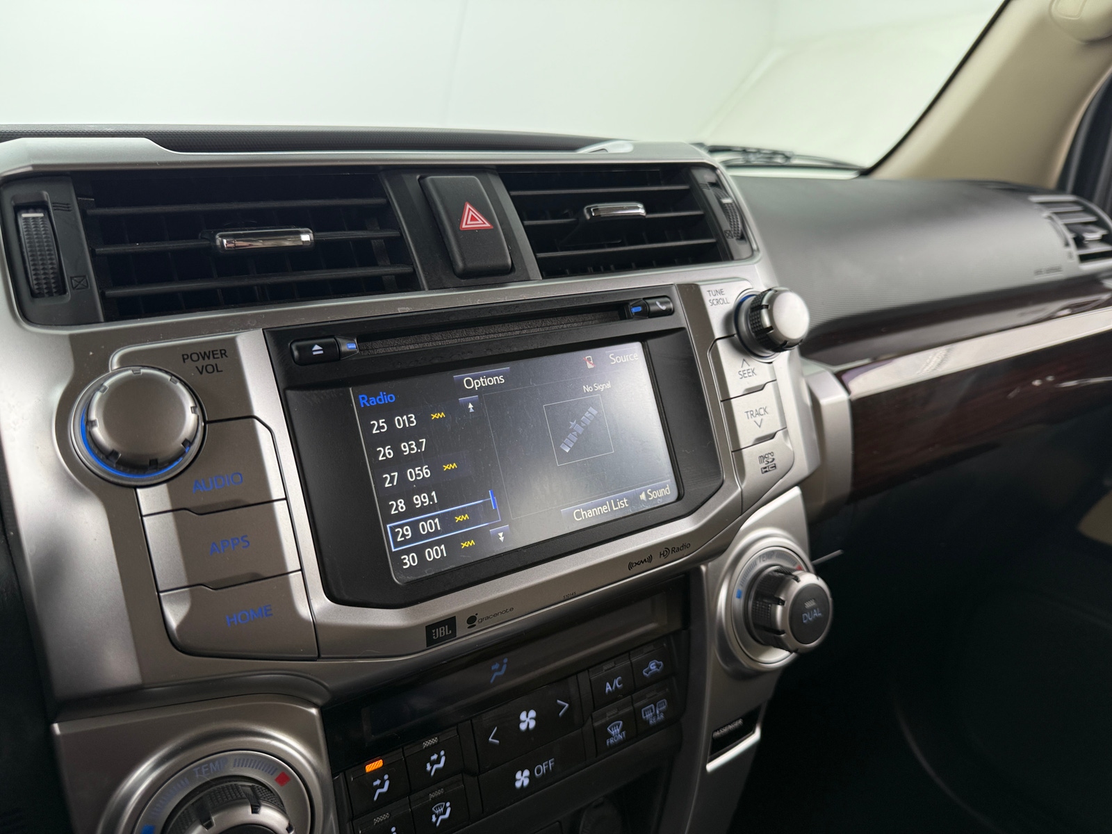 Thumbnail: 2016 Toyota 4Runner - 3