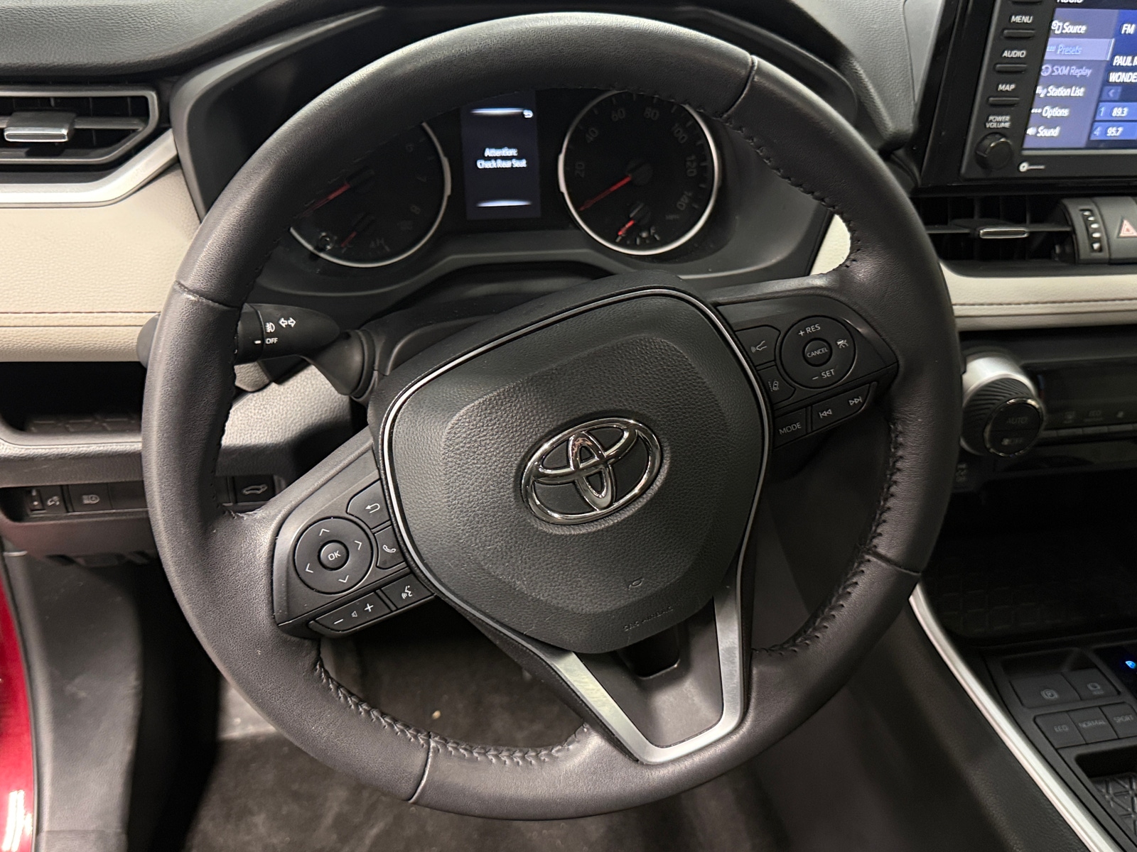 Thumbnail: 2022 Toyota RAV4 - 4