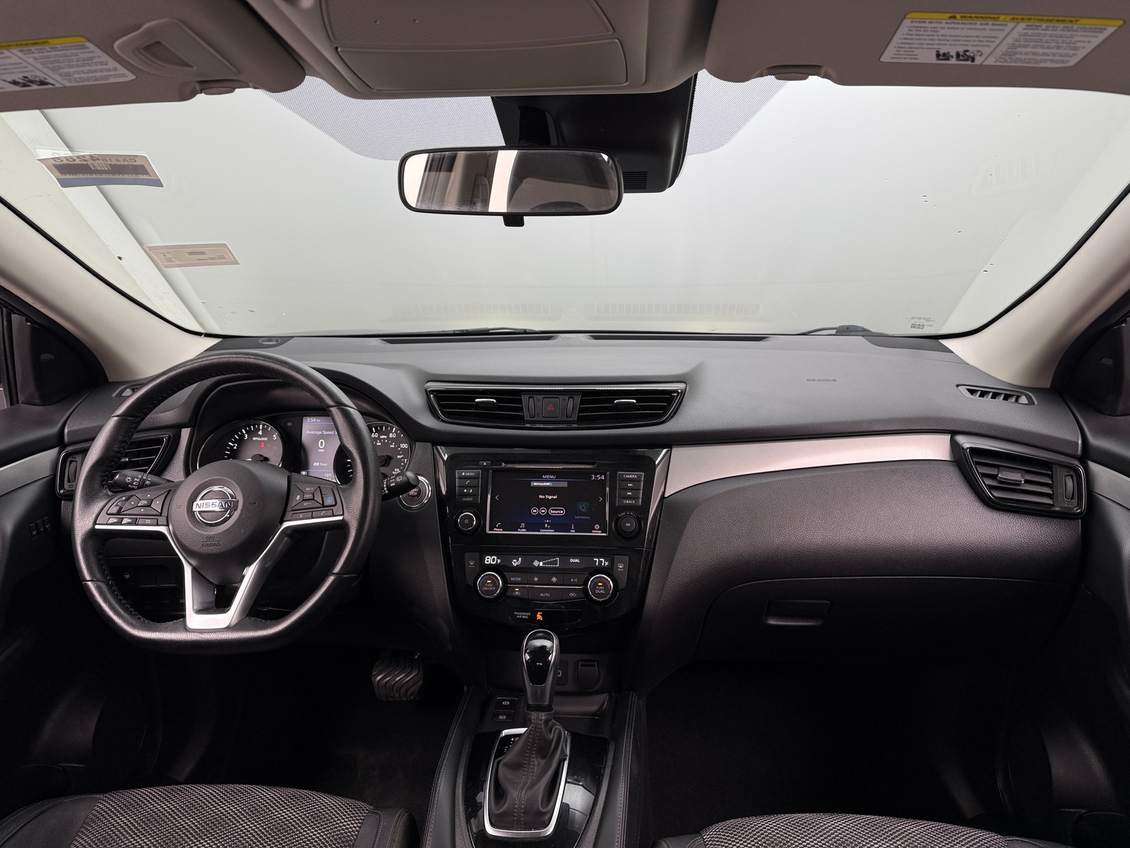 Thumbnail: 2020 Nissan Rogue Sport - 3