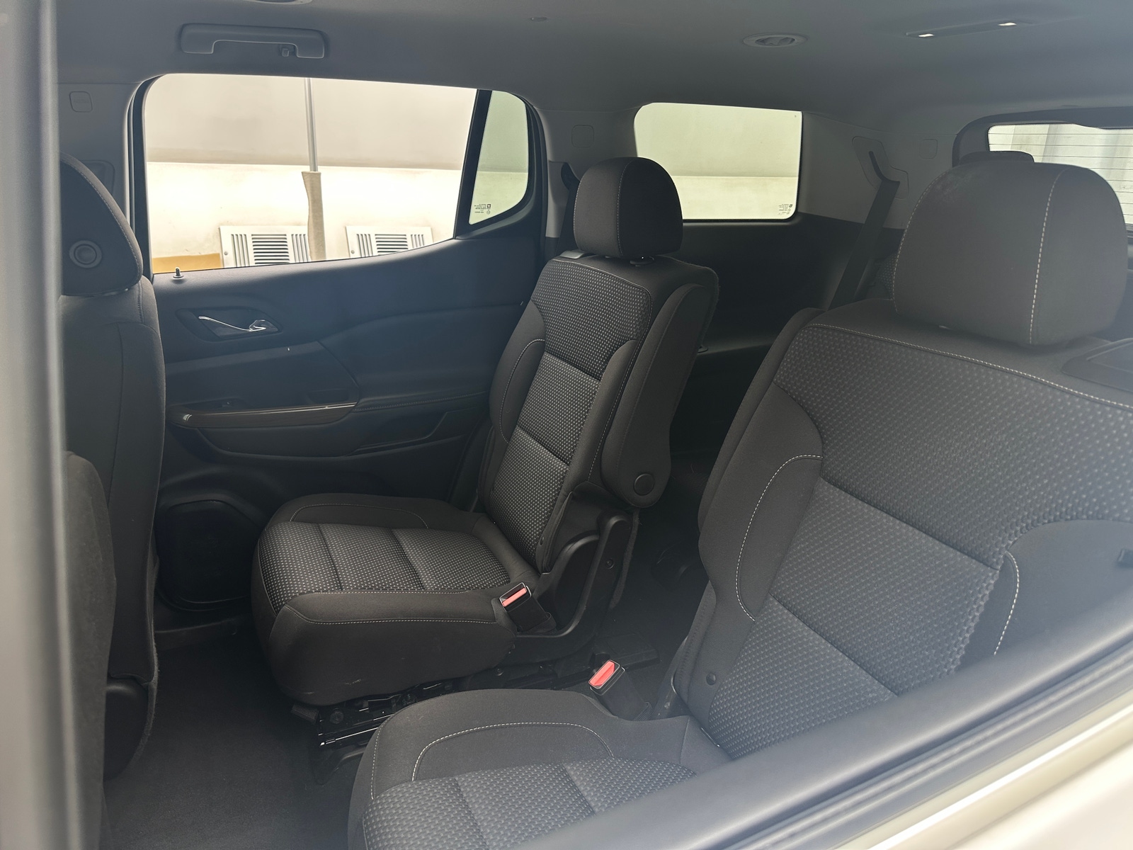 Thumbnail: 2022 GMC Acadia - 6