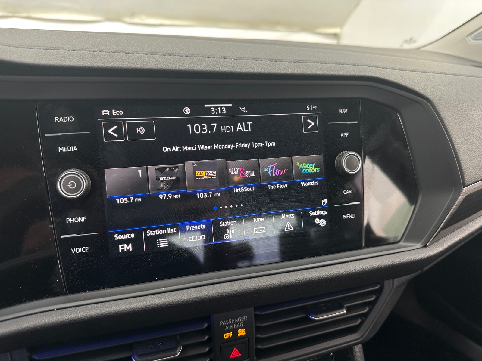 Thumbnail: 2024 Volkswagen Jetta - 3