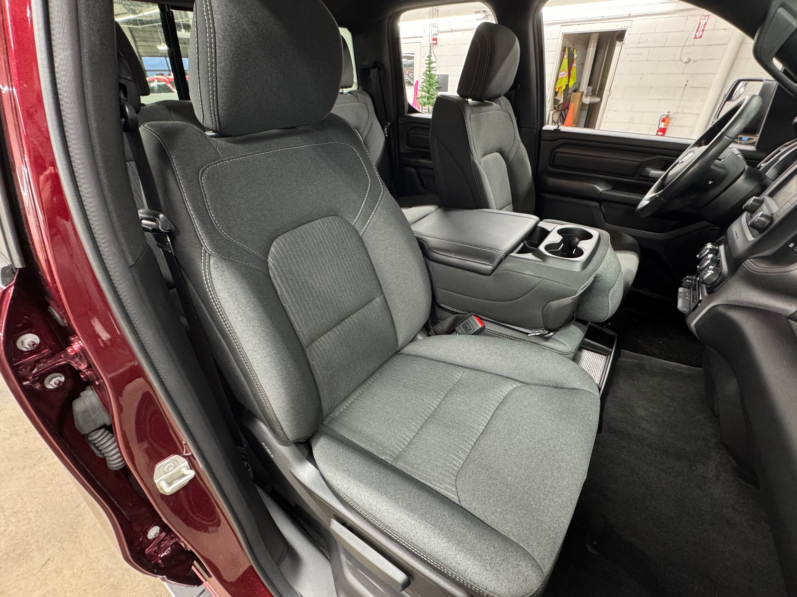 Thumbnail: 2024 RAM 1500 - 2