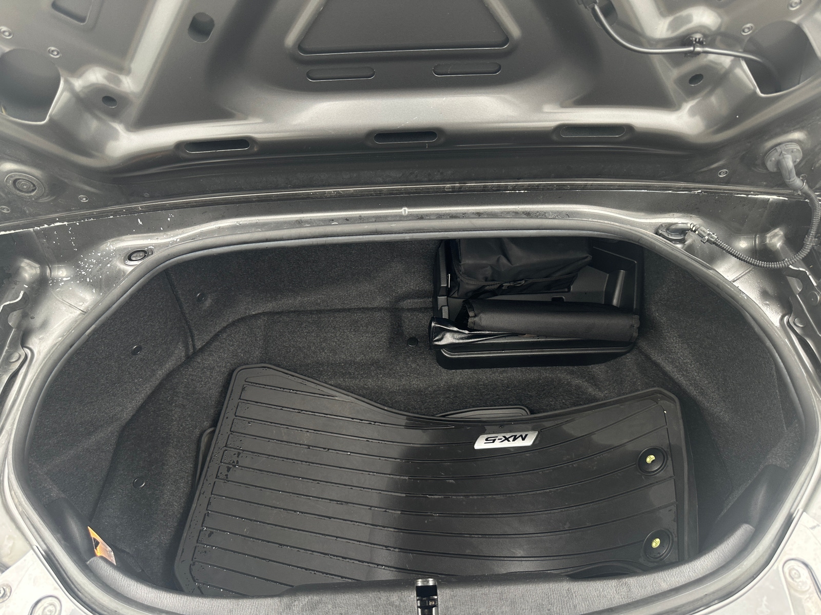 Thumbnail: 2021 Mazda MX-5 Miata - 6