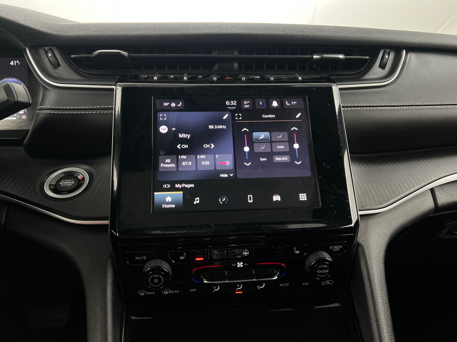 Thumbnail: 2023 Jeep Grand Cherokee - 3