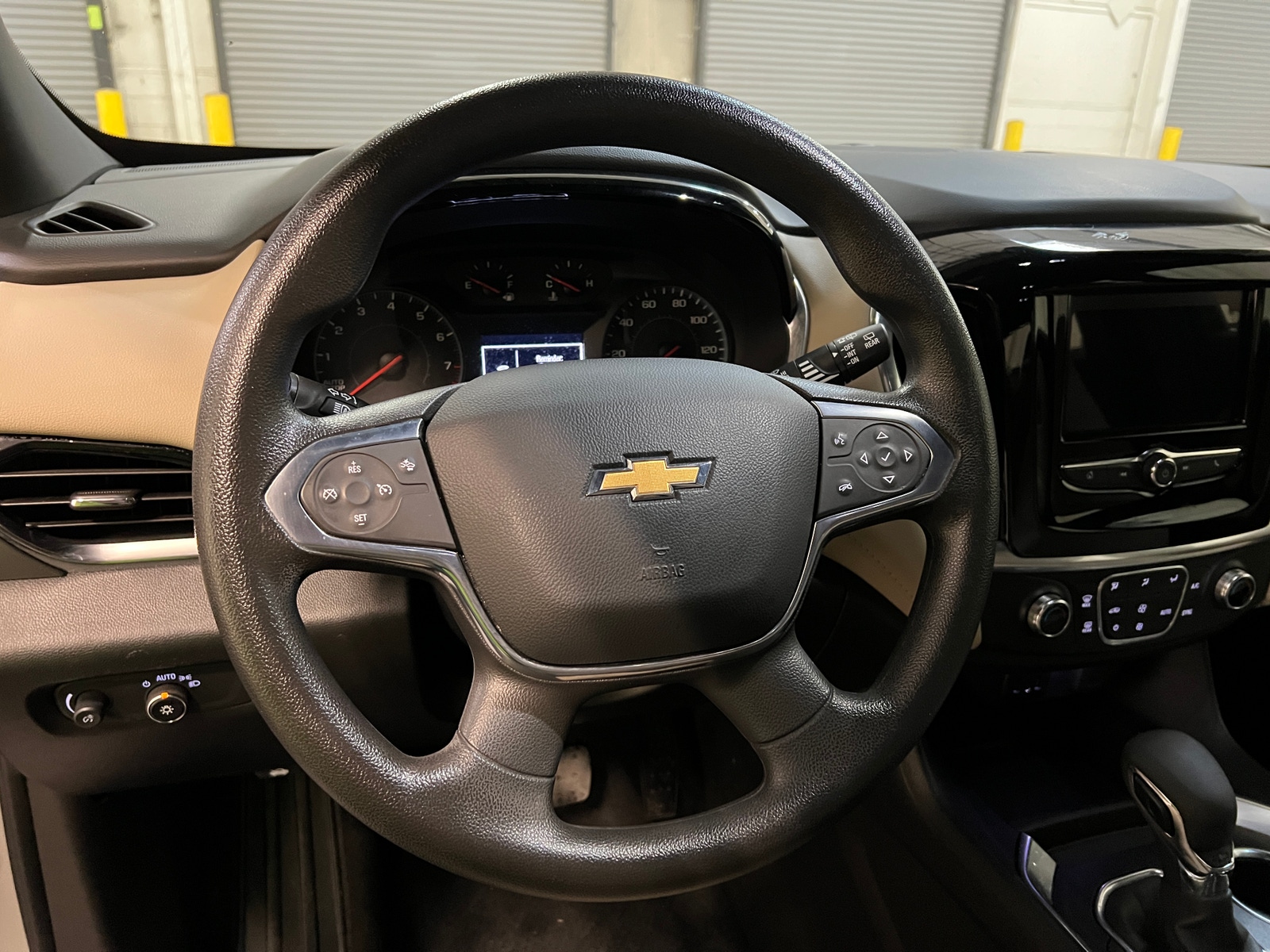 Thumbnail: 2022 Chevrolet Traverse - 5