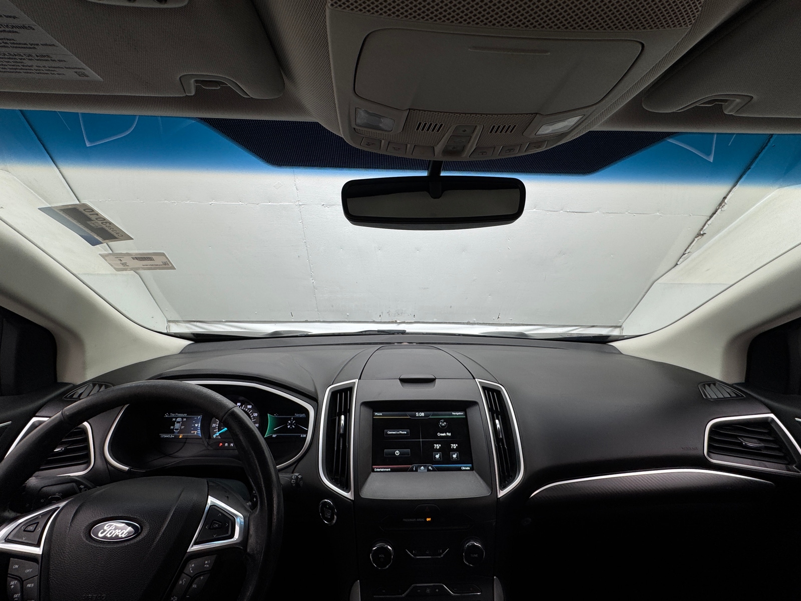 Thumbnail: 2015 Ford Edge - 2