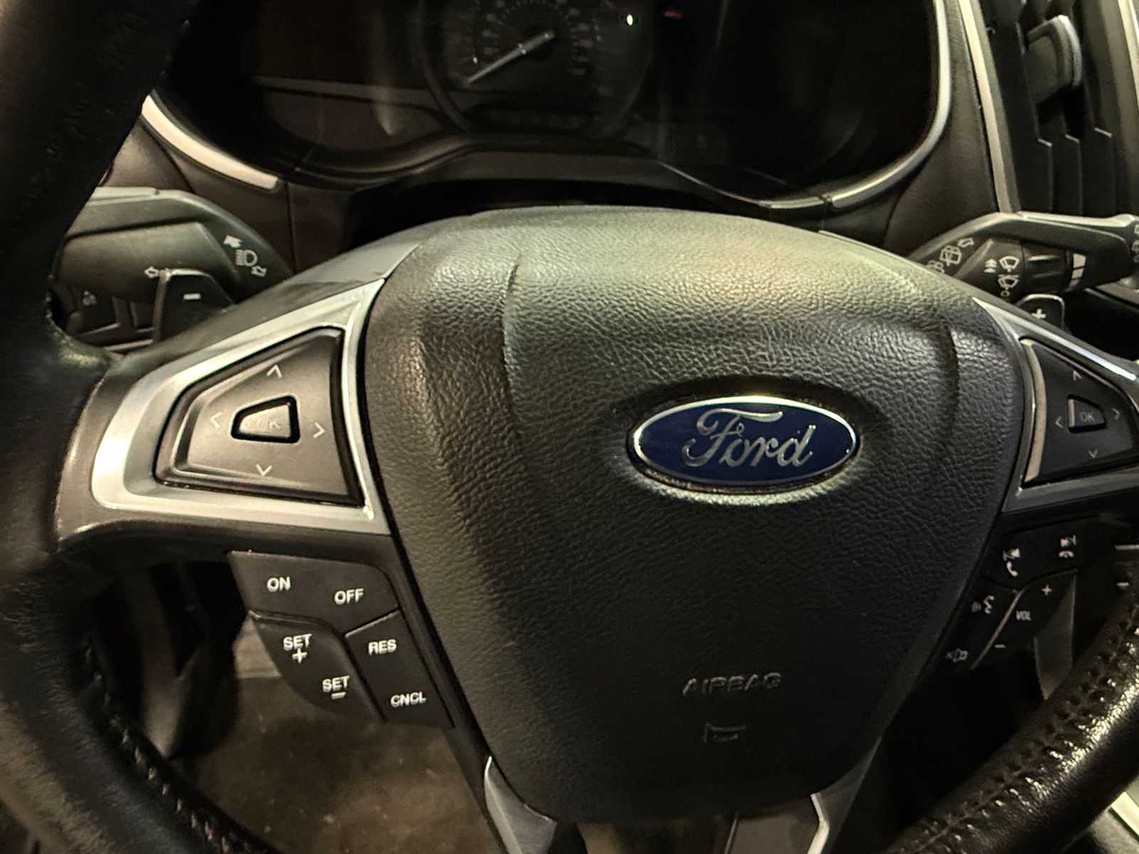 Thumbnail: 2015 Ford Edge - 4