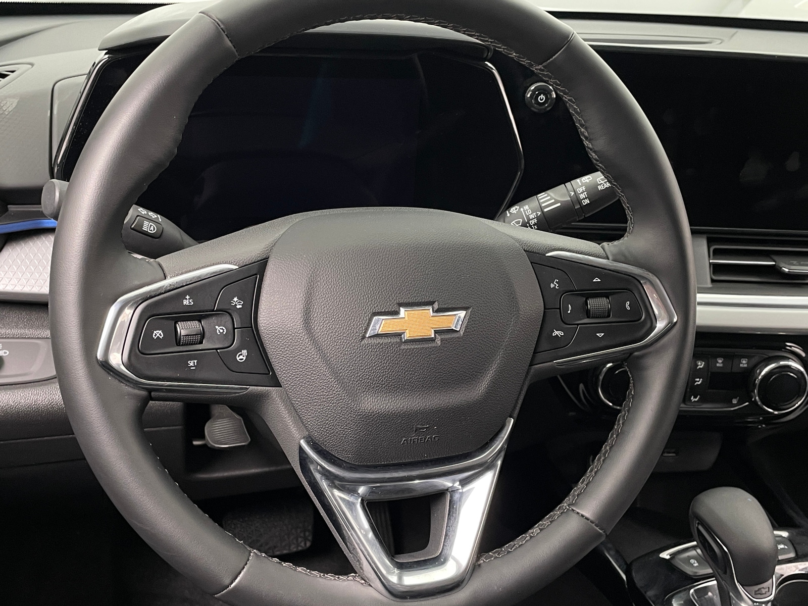 Thumbnail: 2025 Chevrolet Trax - 5