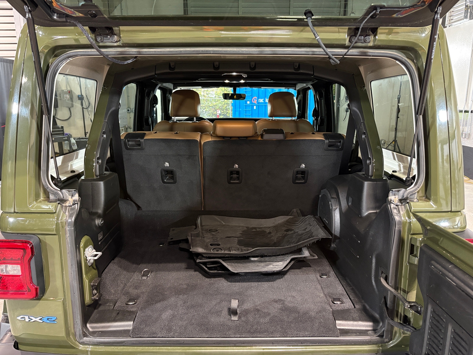 Thumbnail: 2021 Jeep Wrangler - 6