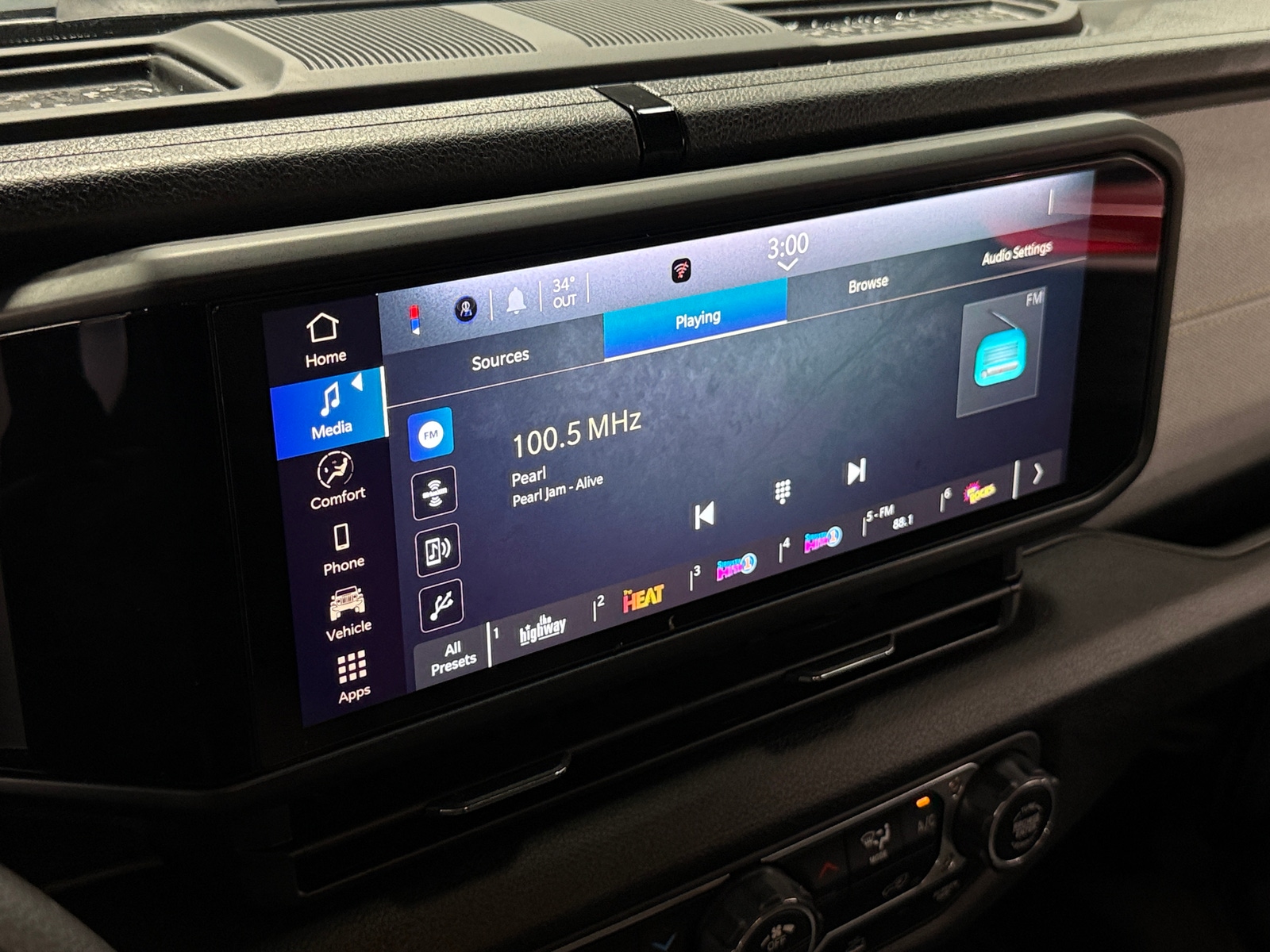 Thumbnail: 2025 Jeep Wrangler - 4