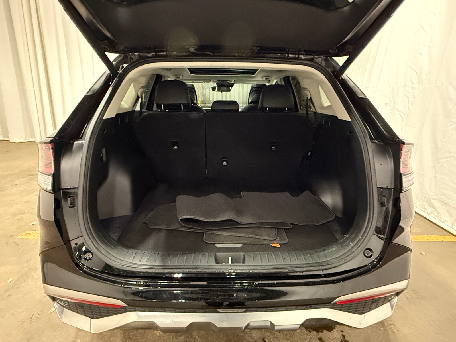 Thumbnail: 2023 Kia Sportage - 6