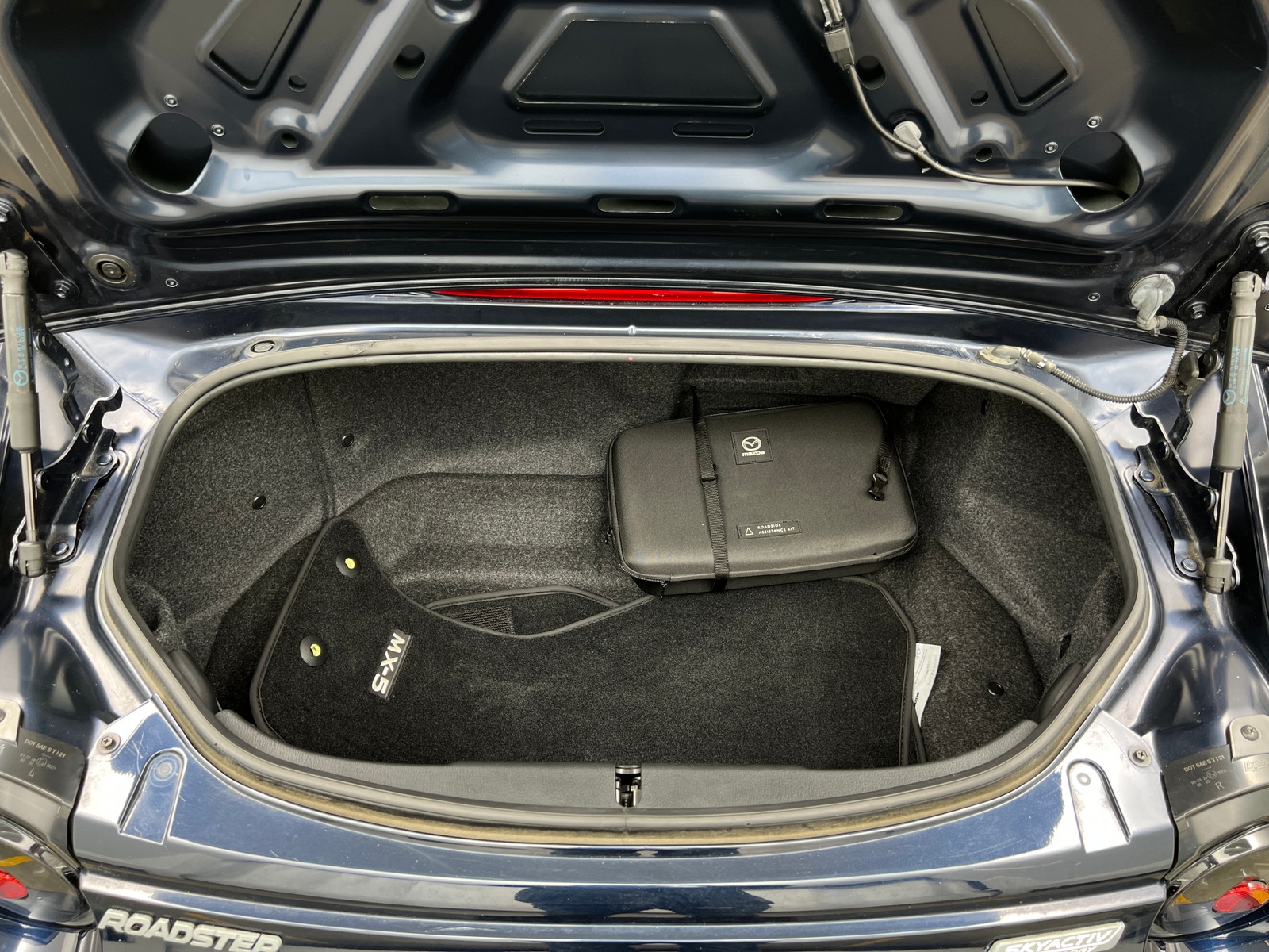 Thumbnail: 2023 Mazda MX-5 Miata - 6