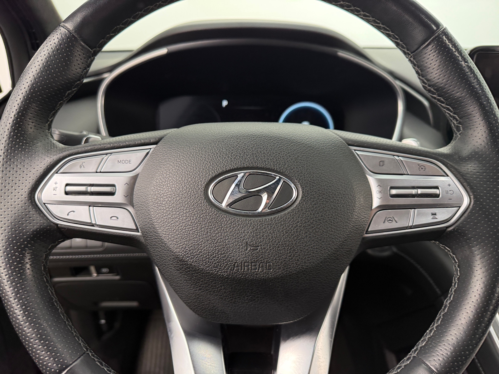 Thumbnail: 2023 Hyundai Santa Fe - 4