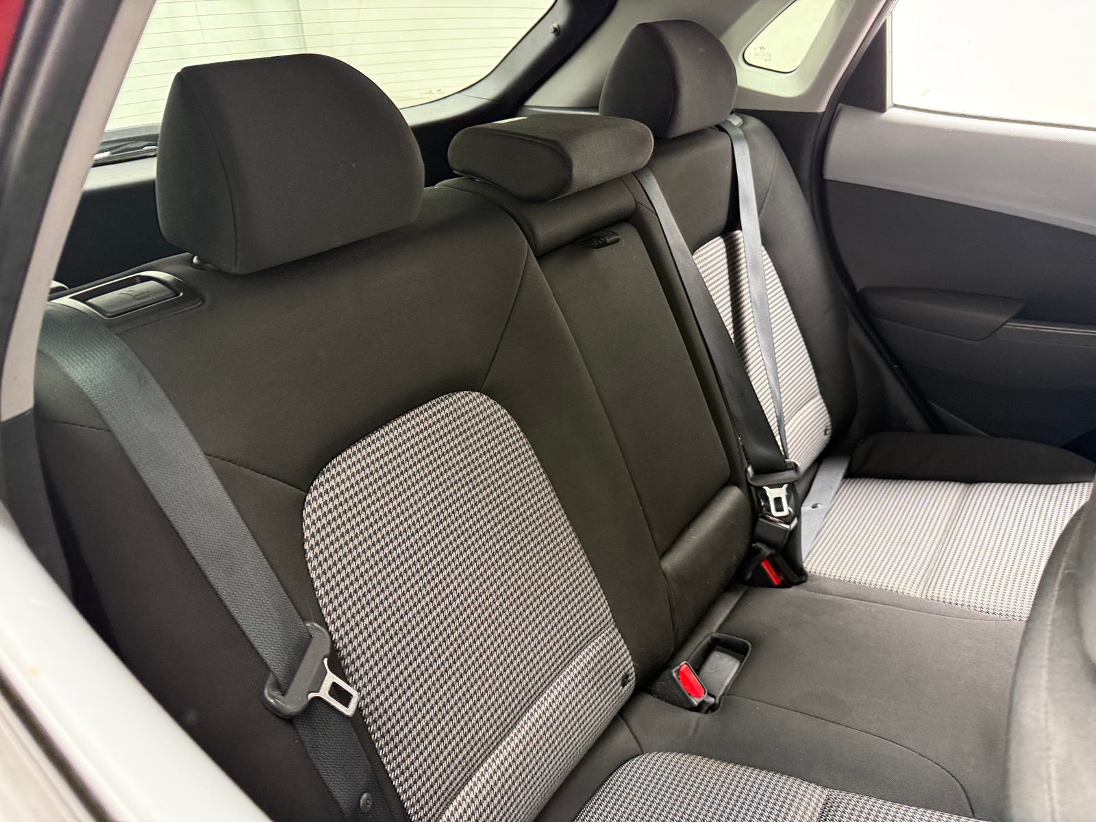 Thumbnail: 2020 Hyundai Kona - 6