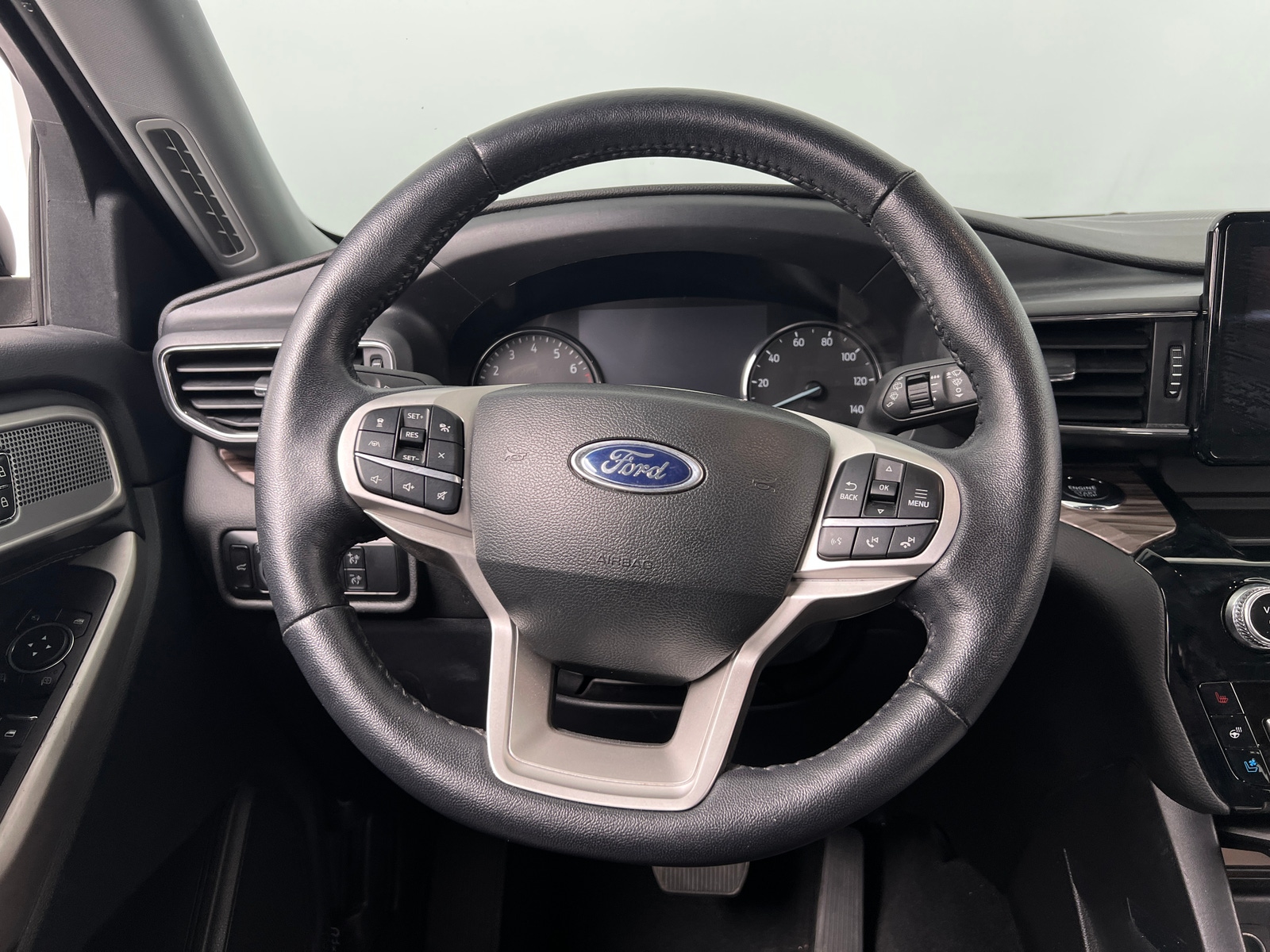 Thumbnail: 2023 Ford Explorer - 4