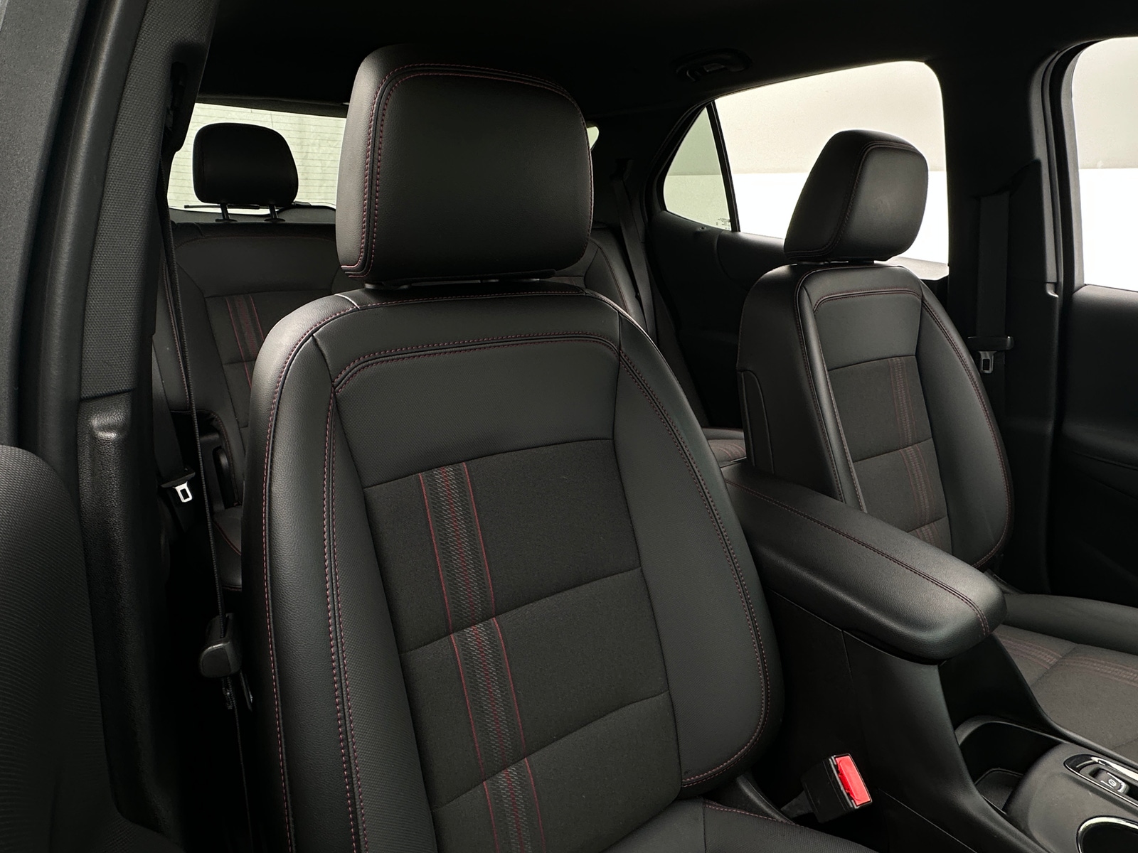 Thumbnail: 2022 Chevrolet Equinox - 2