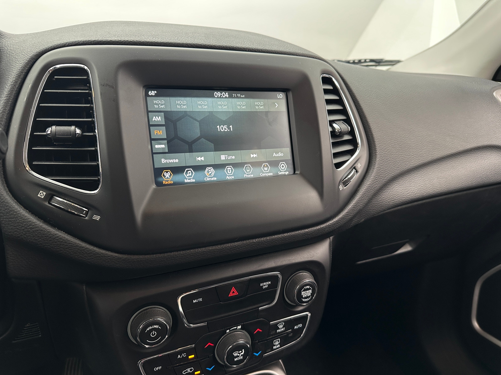 Thumbnail: 2019 Jeep Compass - 4