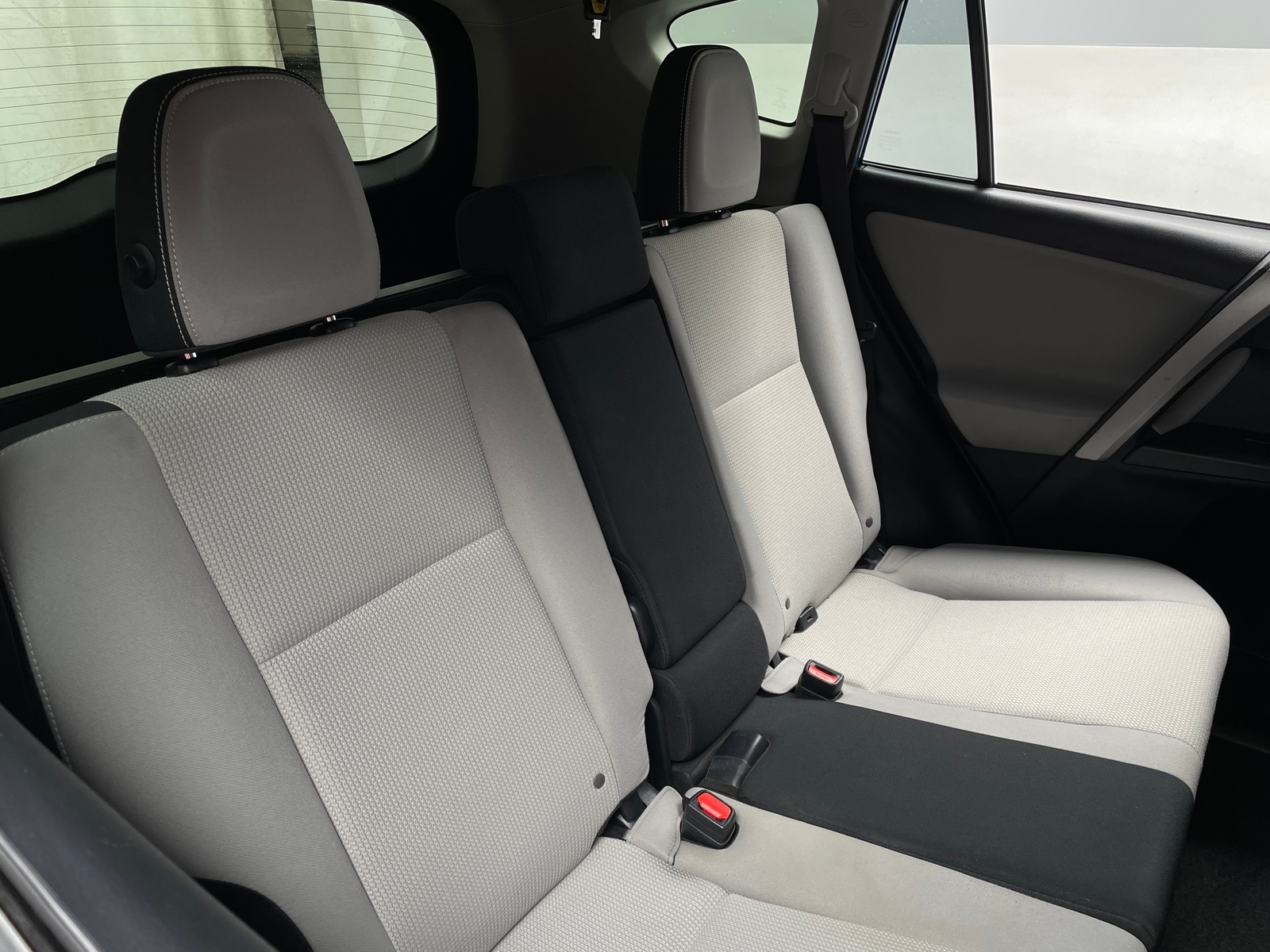 Thumbnail: 2017 Toyota RAV4 - 6