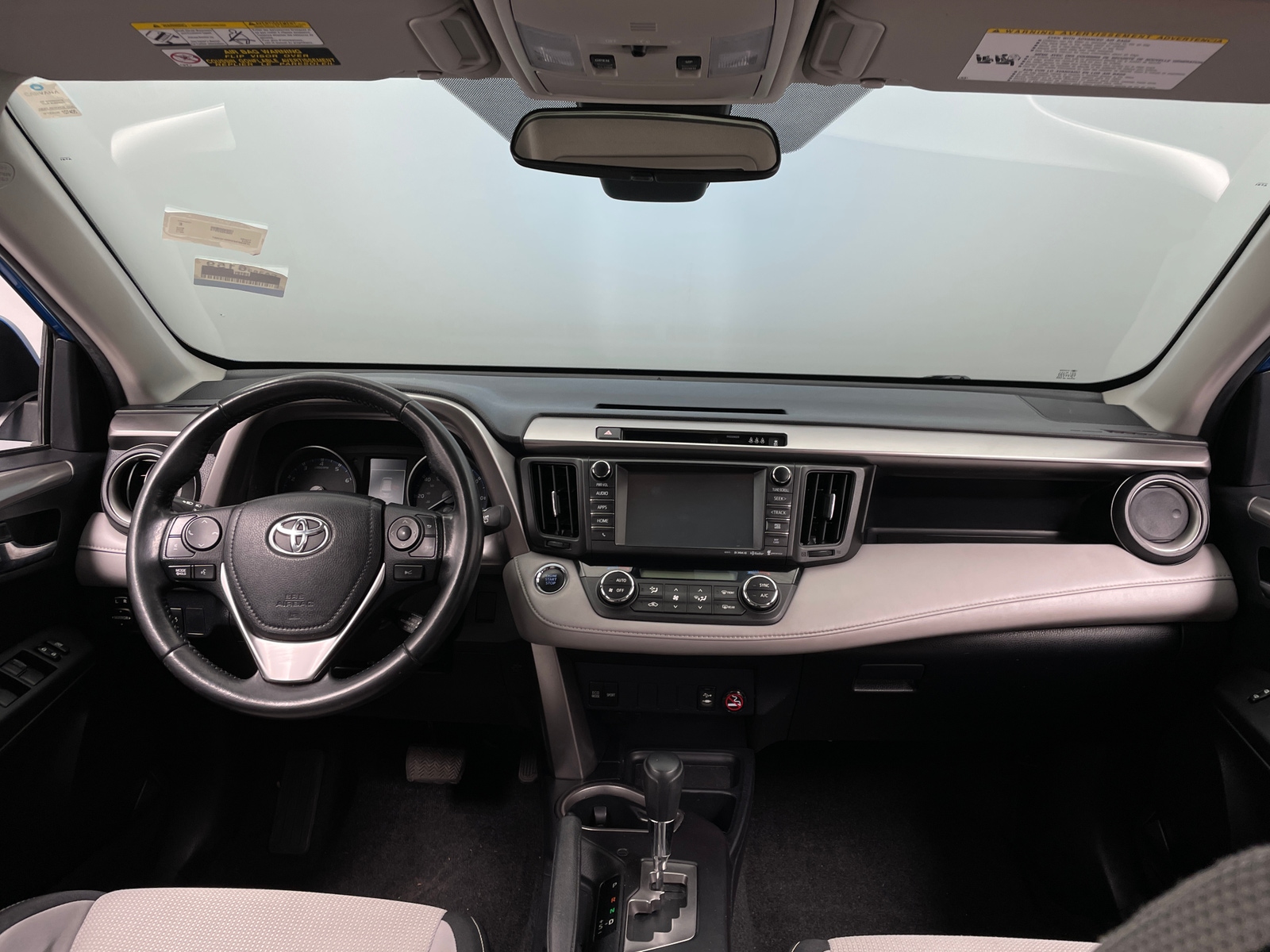 Thumbnail: 2017 Toyota RAV4 - 3