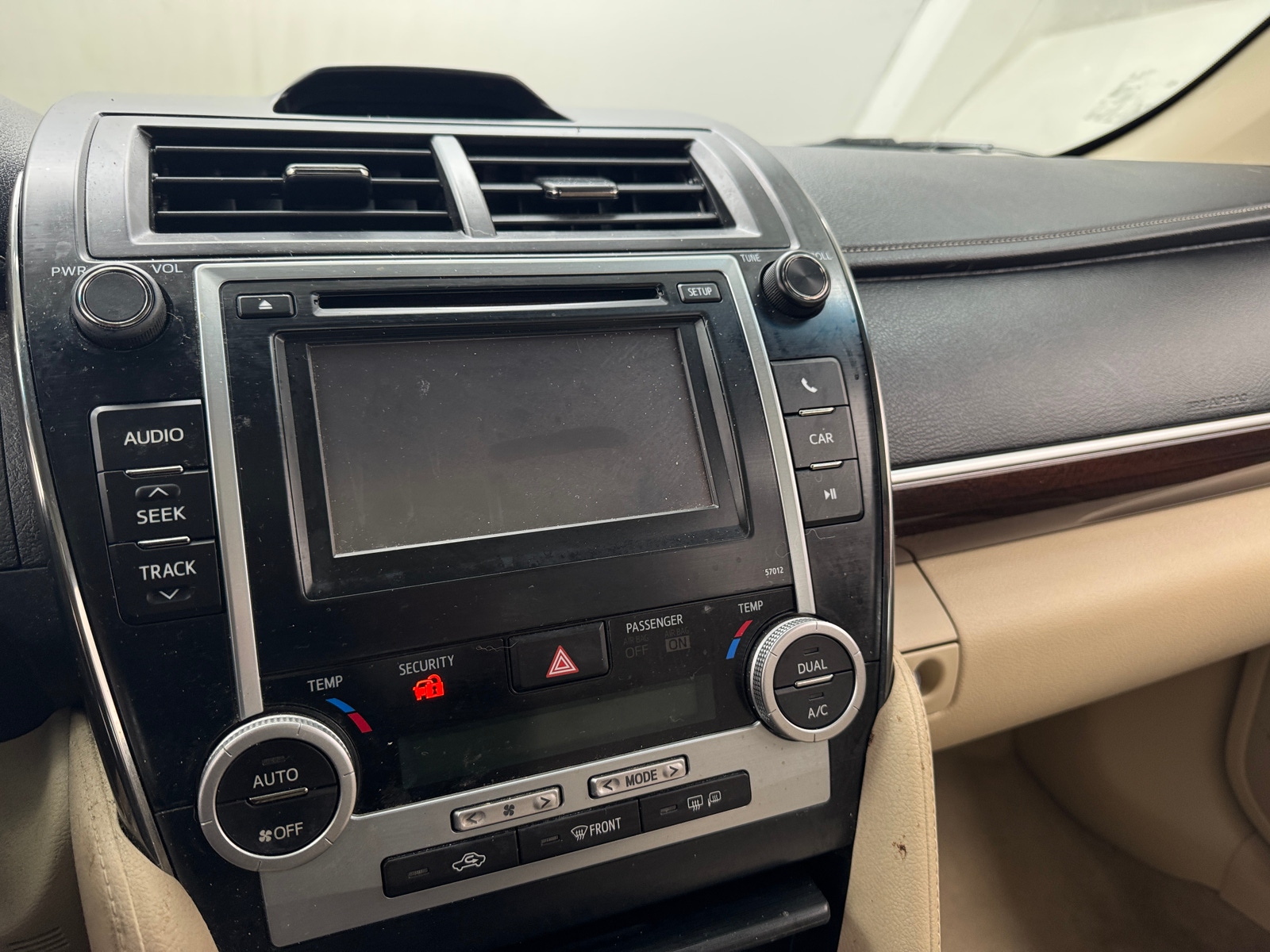 Thumbnail: 2012 Toyota Camry - 4