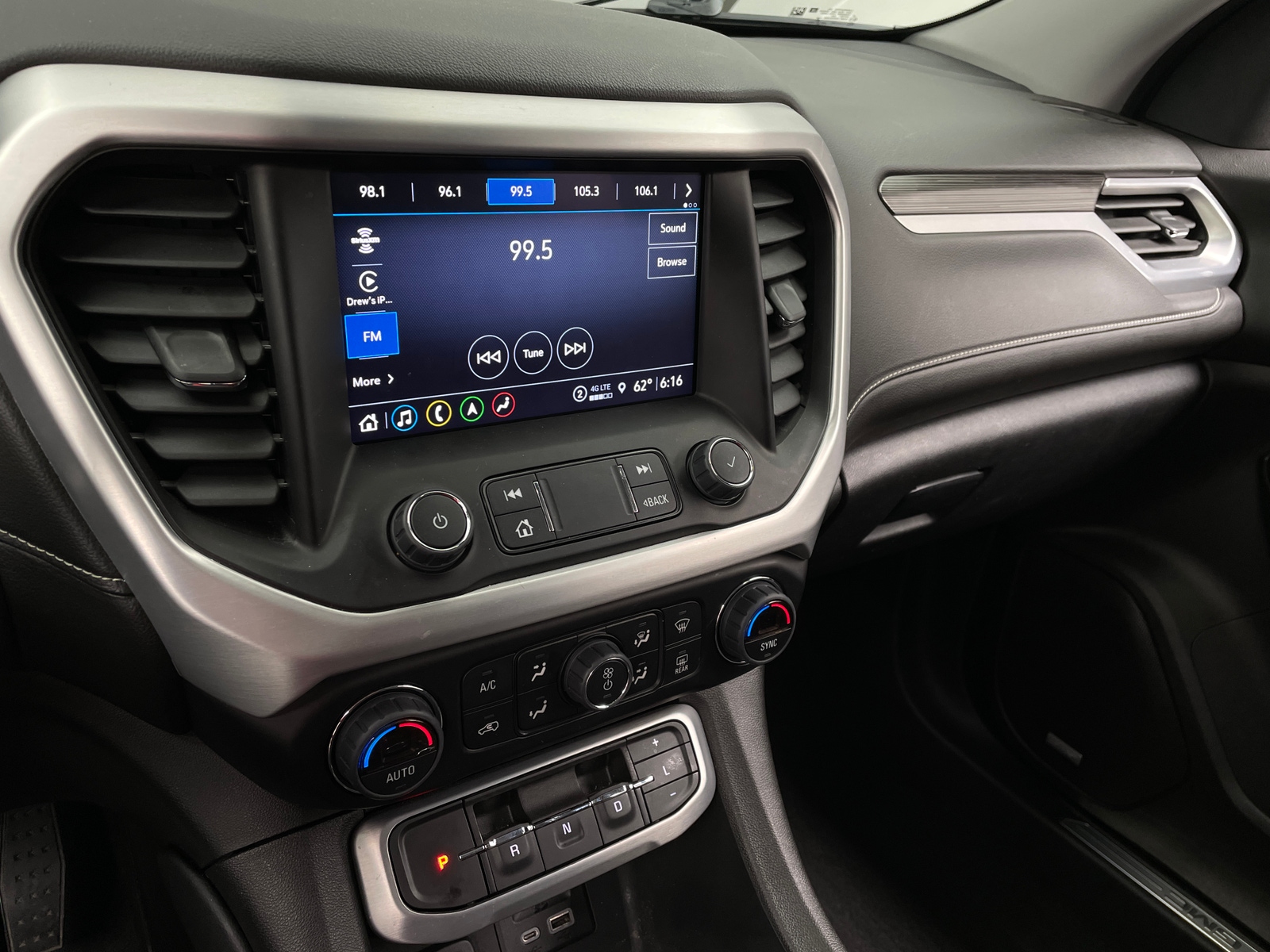 Thumbnail: 2022 GMC Acadia - 3