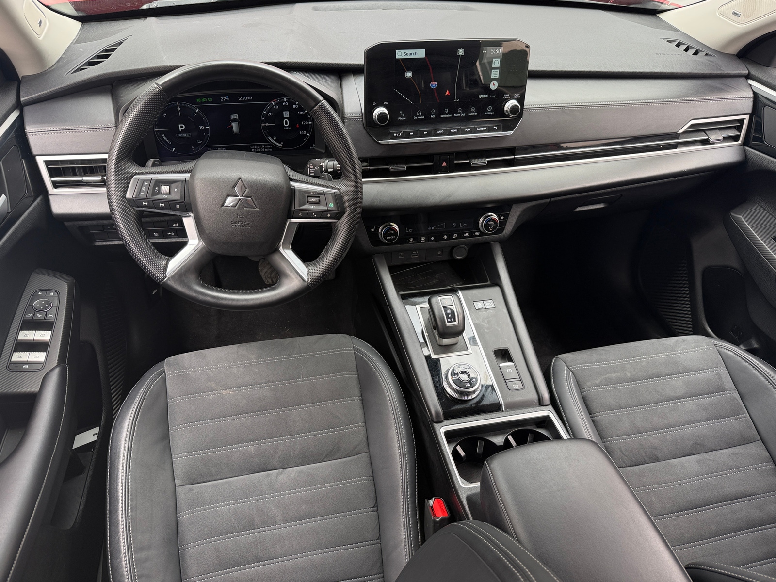 Thumbnail: 2023 Mitsubishi Outlander - 3