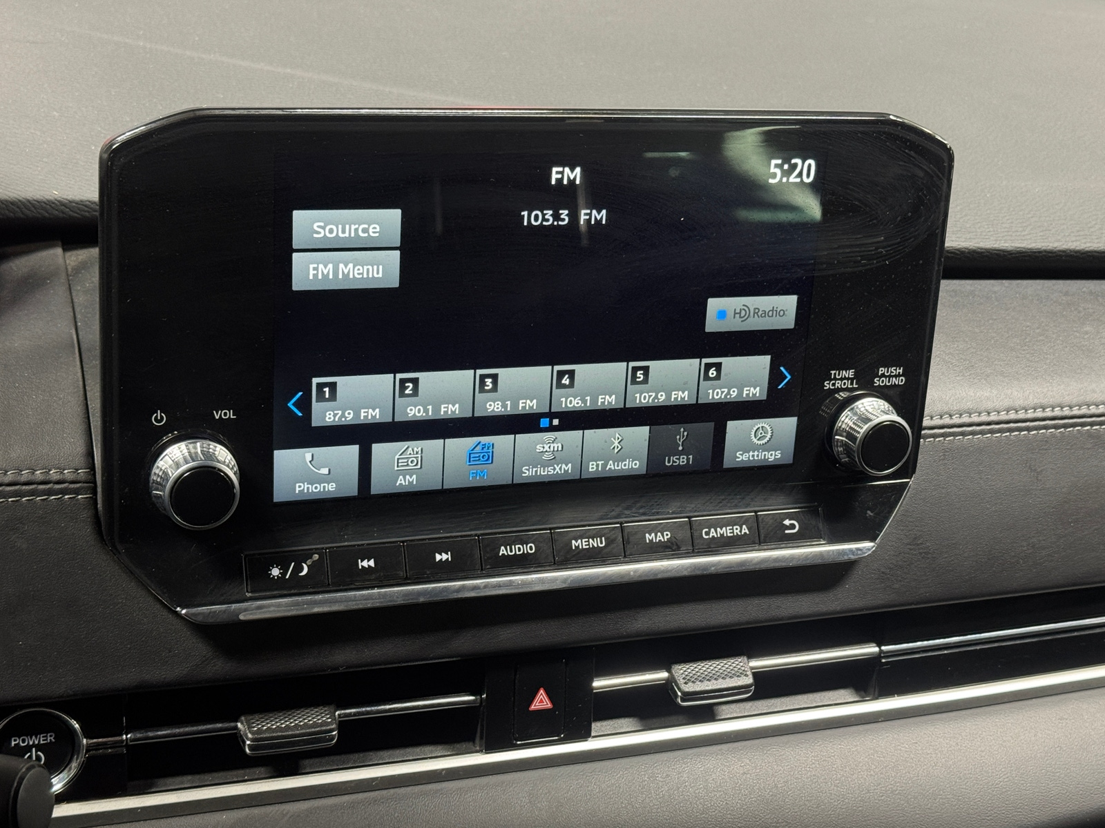 Thumbnail: 2023 Mitsubishi Outlander - 4