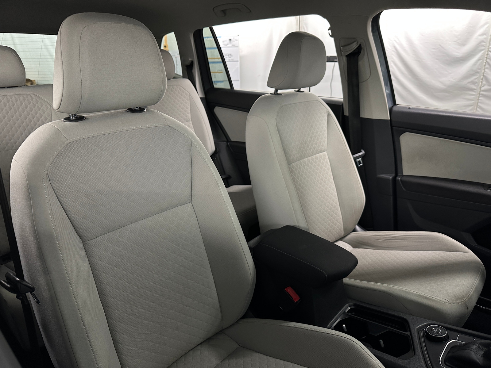 Thumbnail: 2020 Volkswagen Tiguan - 2