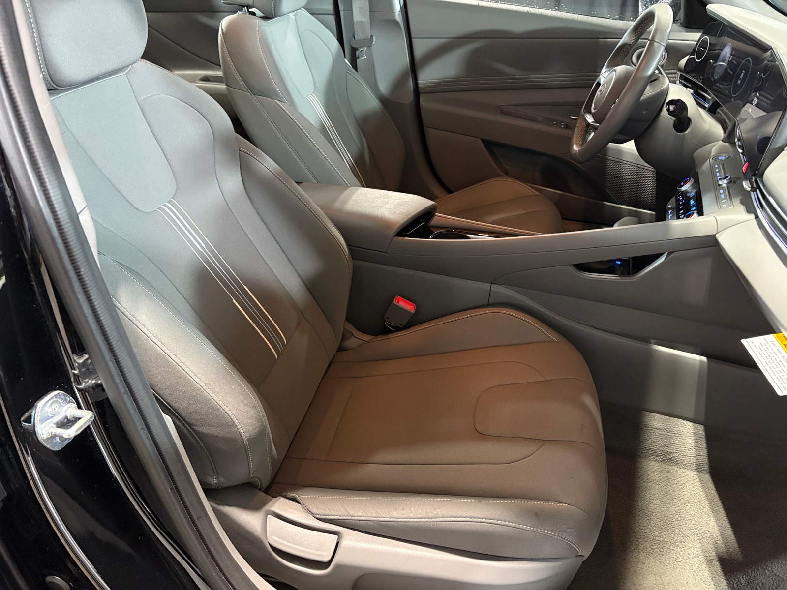 Thumbnail: 2025 Hyundai Elantra - 2