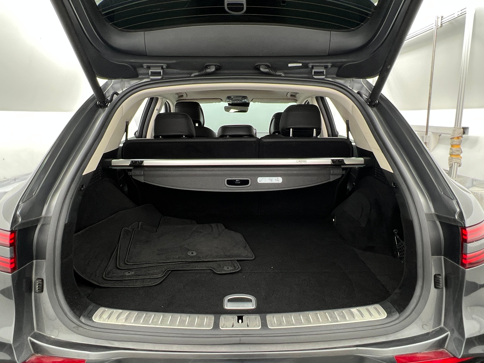 Thumbnail: 2022 Genesis GV70 - 6