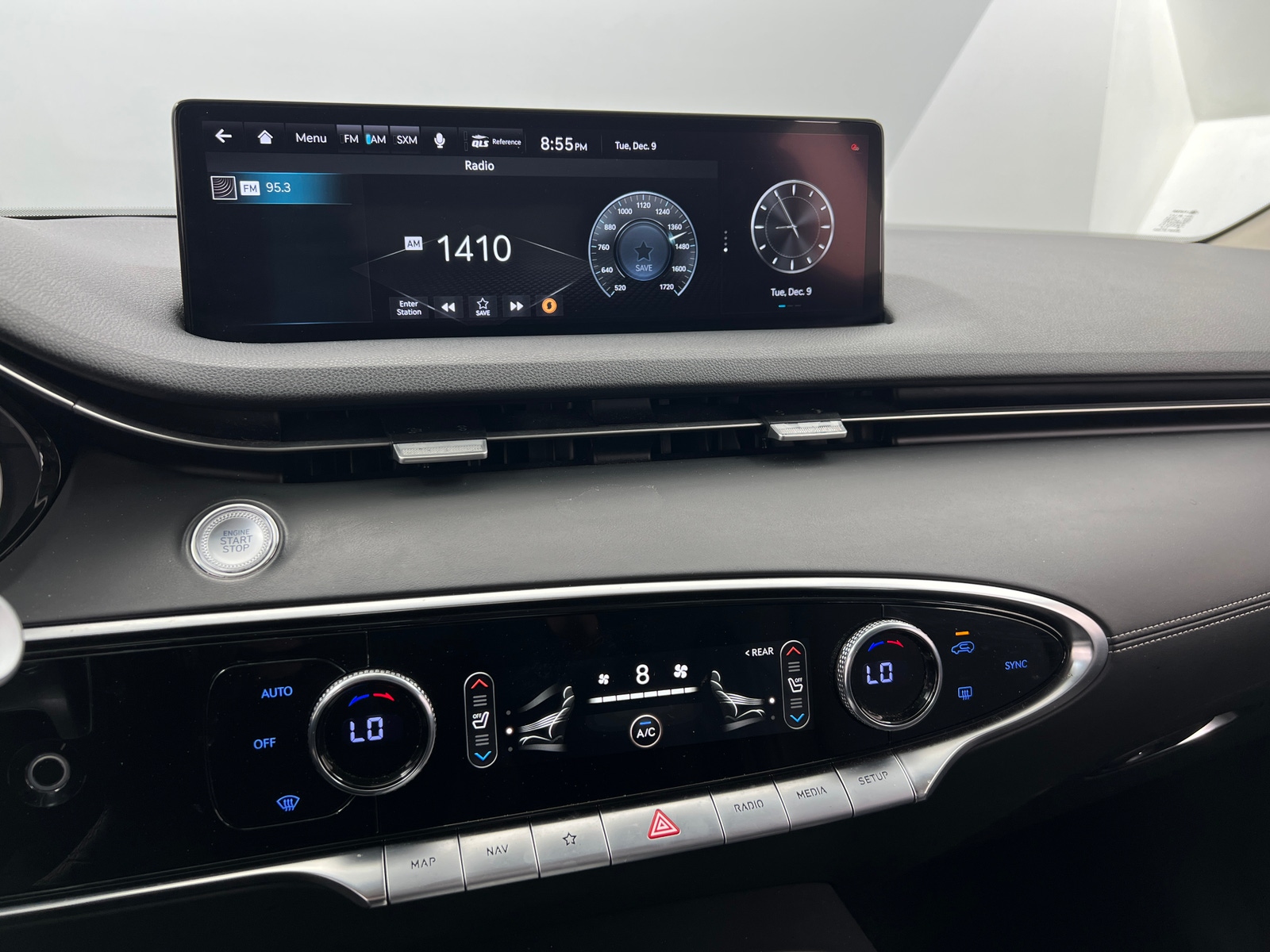 Thumbnail: 2022 Genesis GV70 - 3