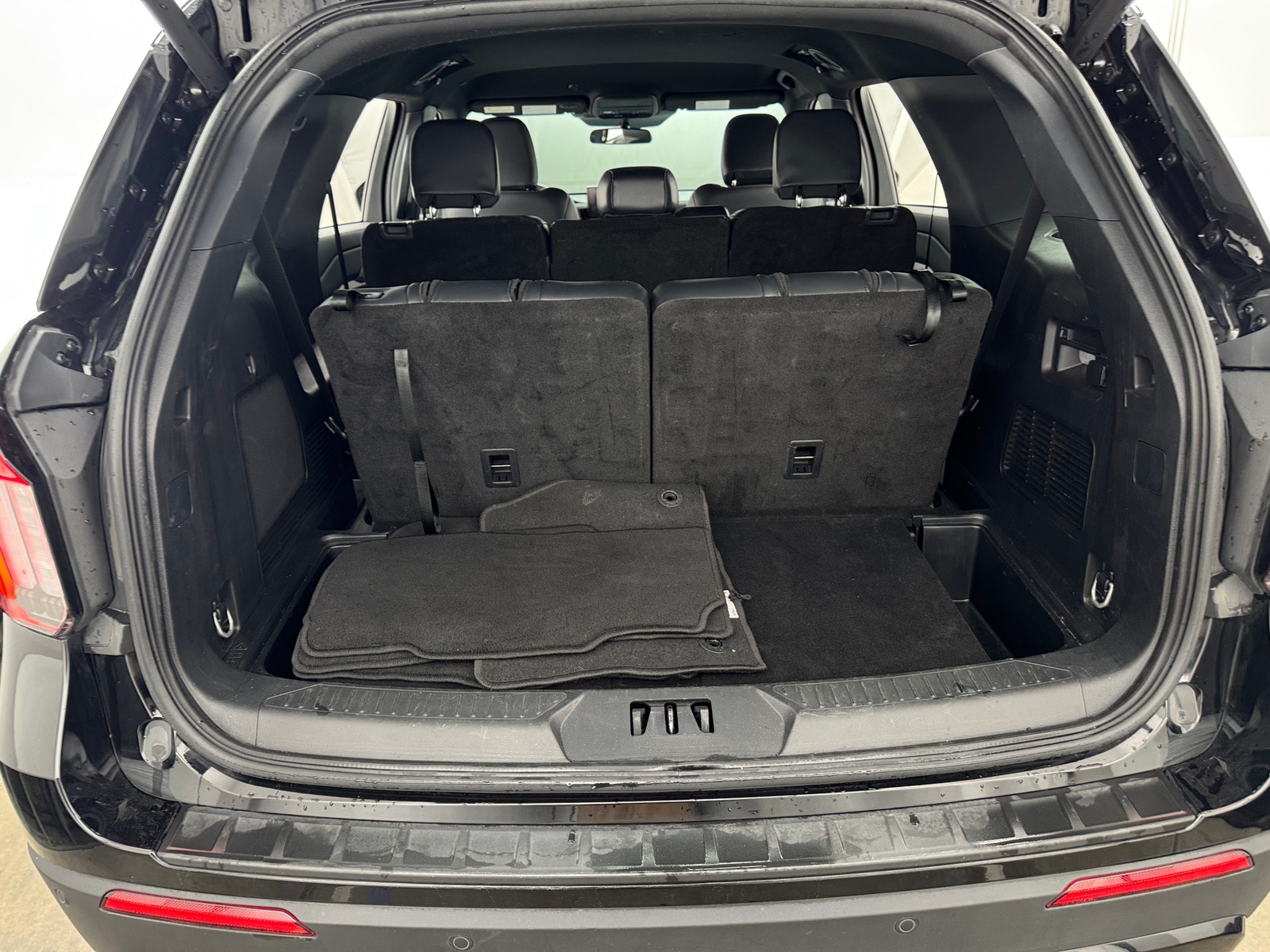 Thumbnail: 2025 Ford Explorer - 6