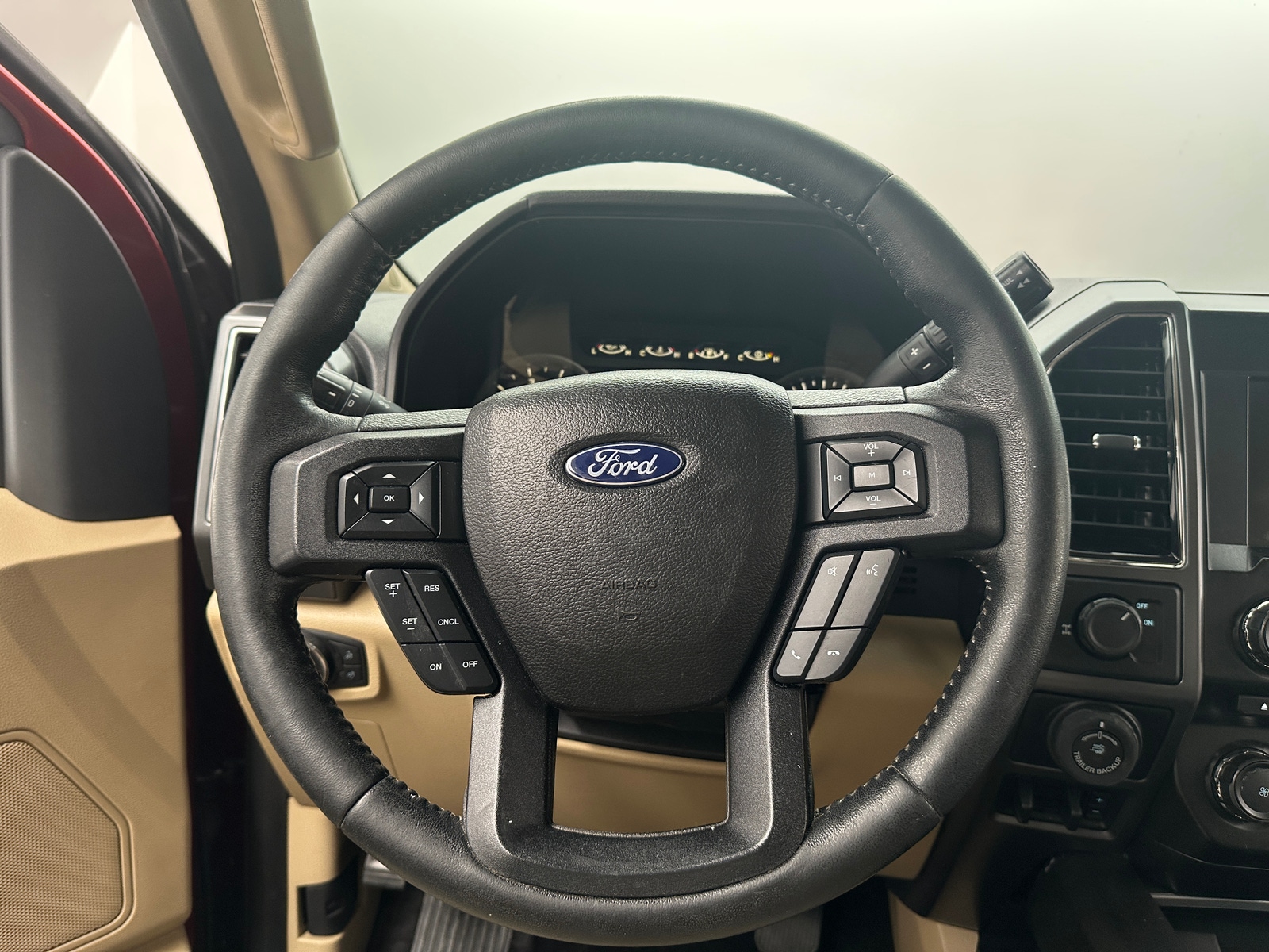 Thumbnail: 2017 Ford Econoline - 5