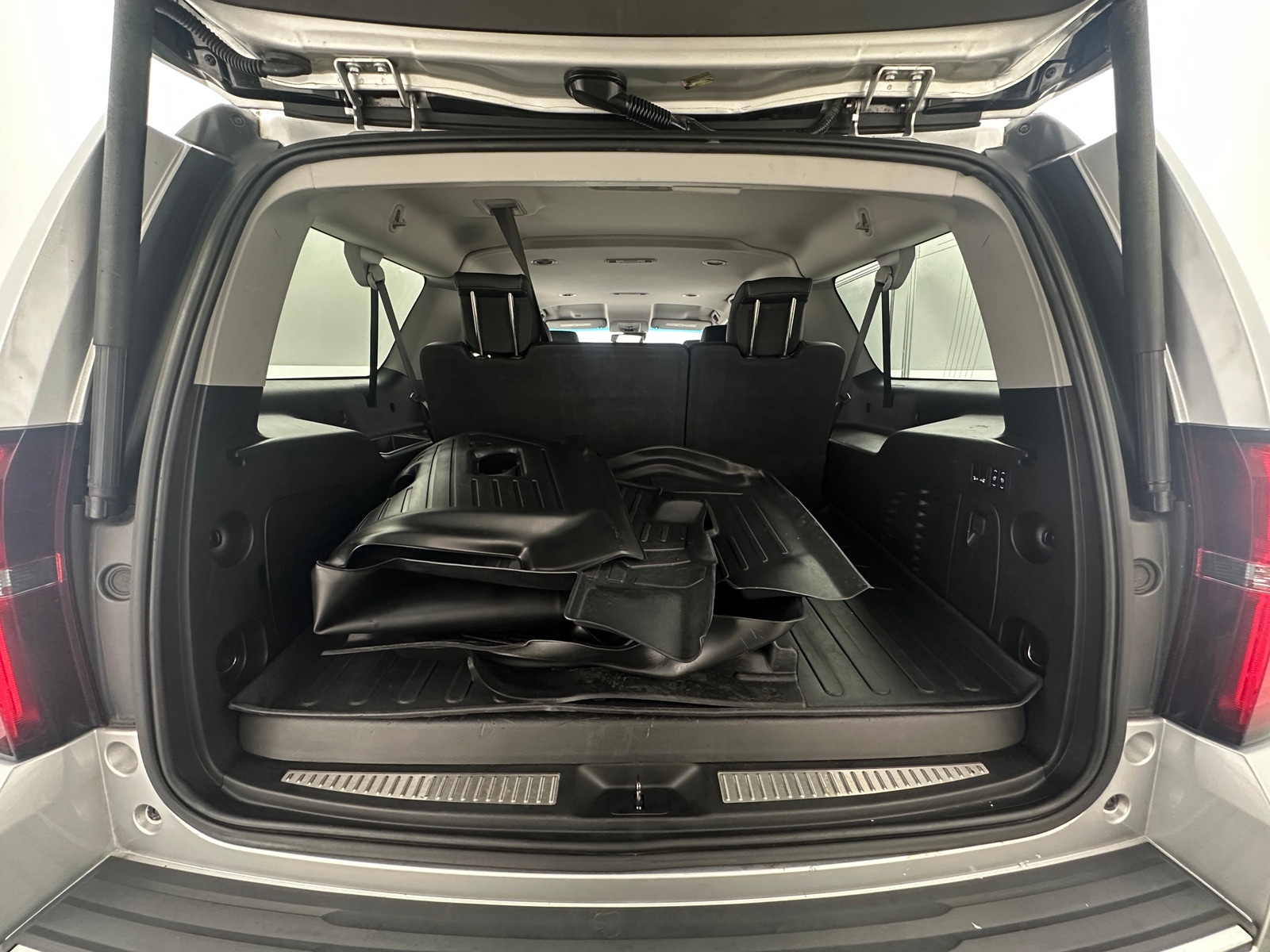 Thumbnail: 2020 Chevrolet Suburban - 6