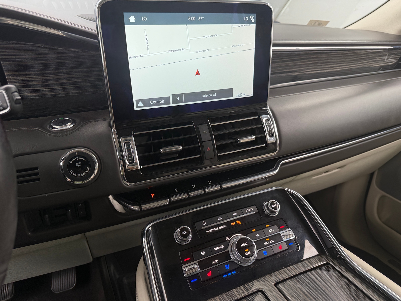 Thumbnail: 2018 Lincoln Navigator - 3