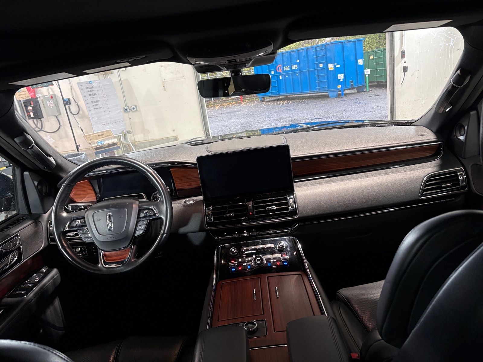 Thumbnail: 2024 Lincoln Navigator - 2