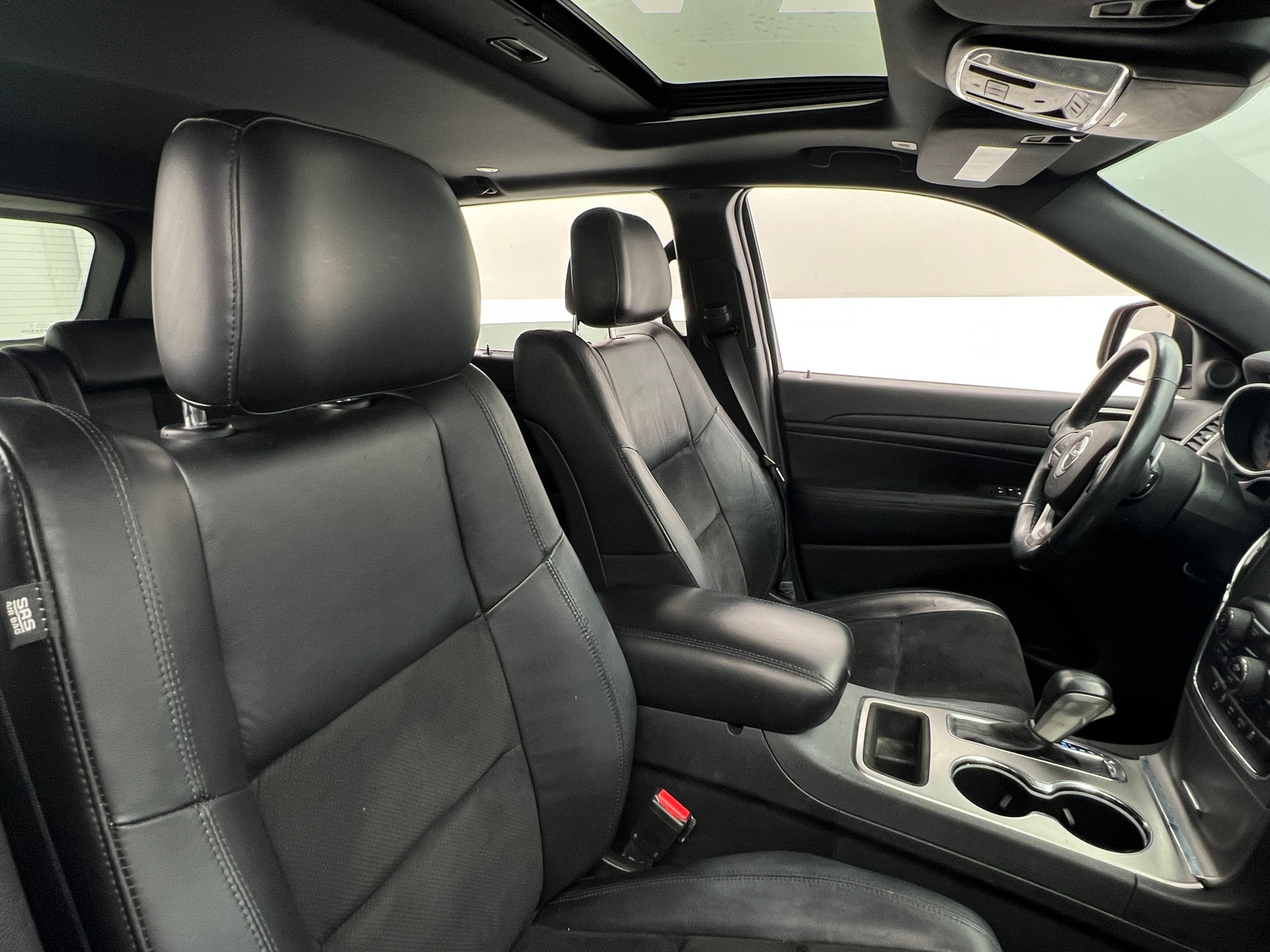 Thumbnail: 2017 Jeep Grand Cherokee - 2