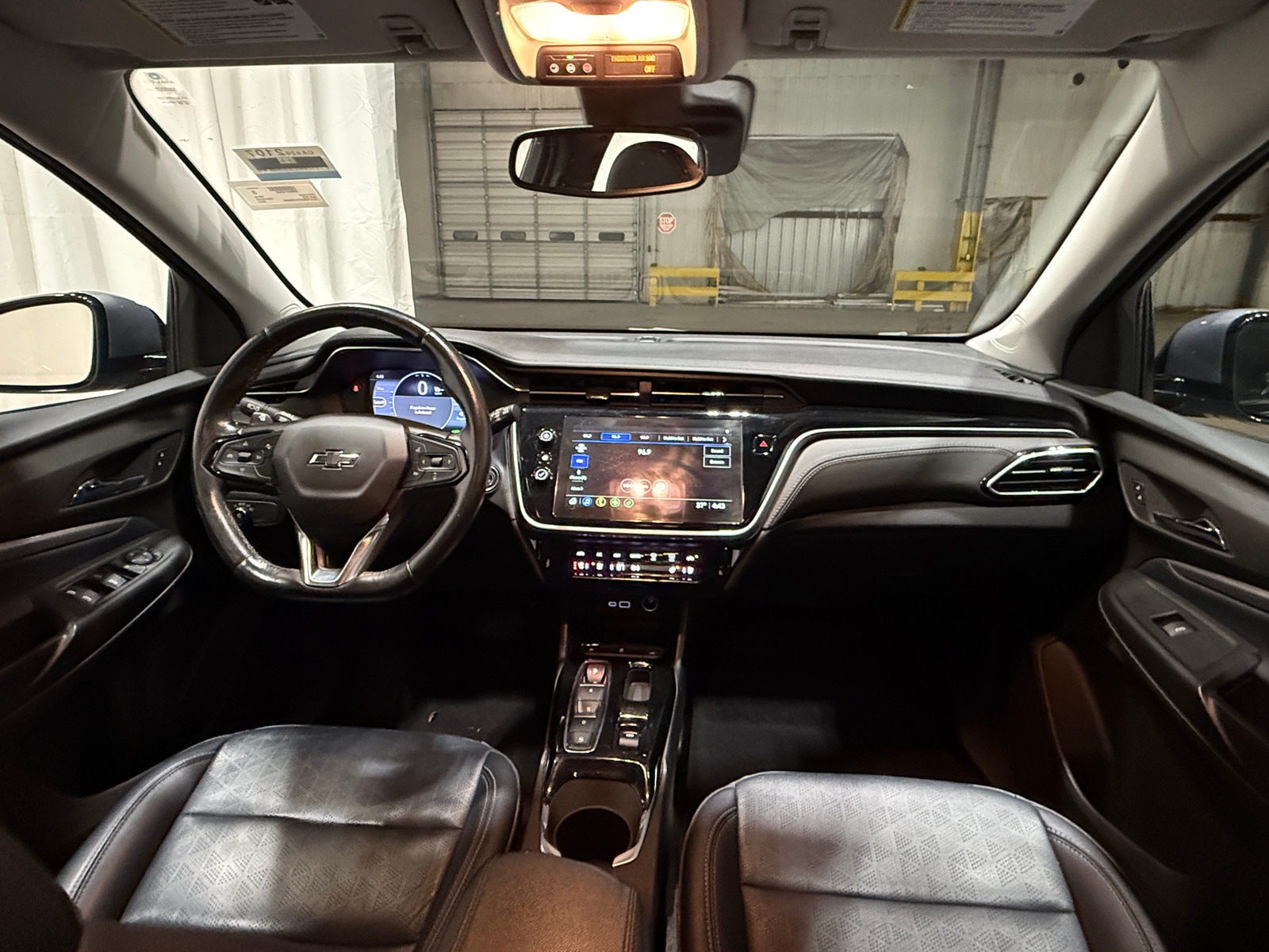 Thumbnail: 2023 Chevrolet Bolt EUV - 2