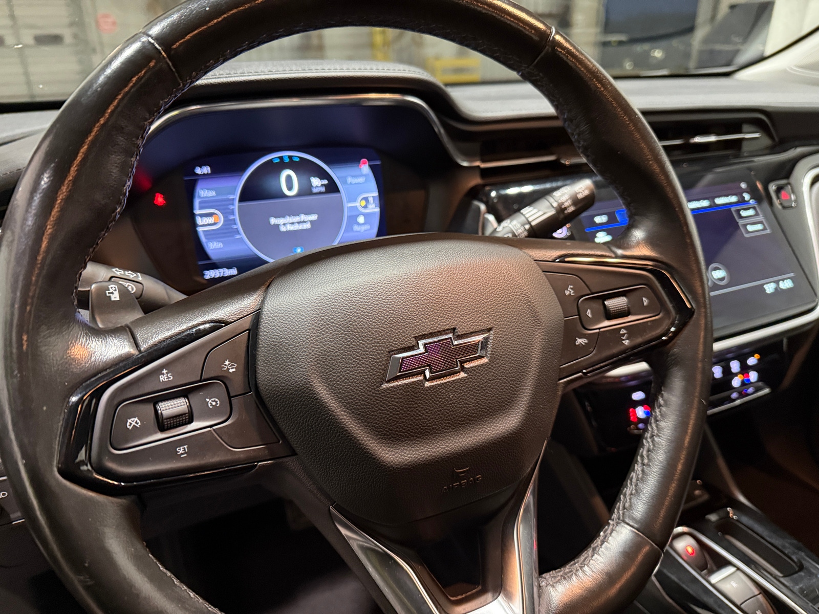 Thumbnail: 2023 Chevrolet Bolt EUV - 4