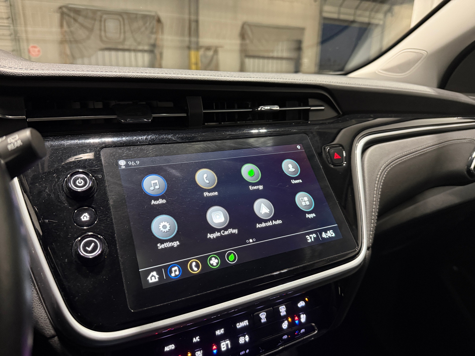 Thumbnail: 2023 Chevrolet Bolt EUV - 3