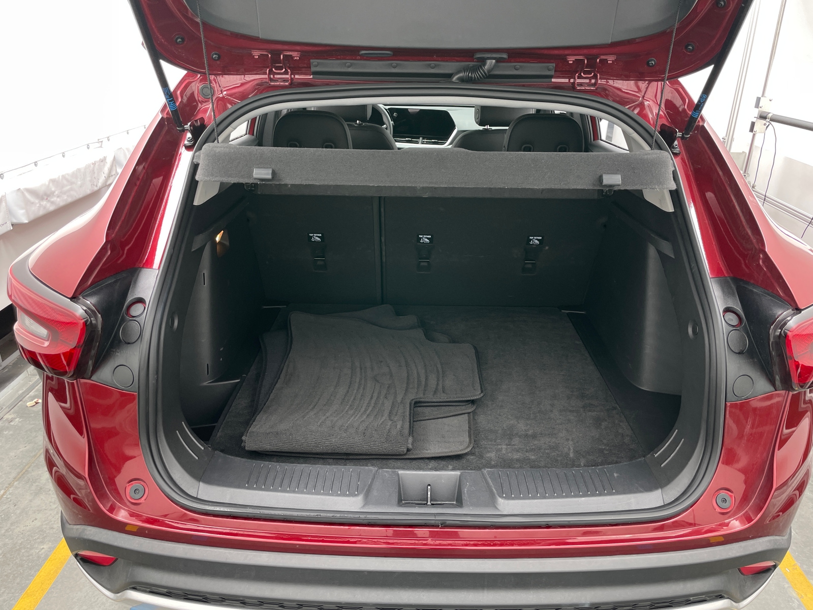 Thumbnail: 2025 Chevrolet Trax - 7